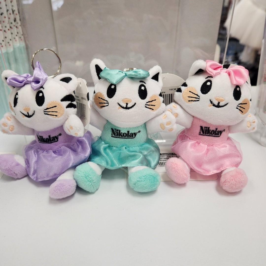 Every day is Caturday with cute @nikolayworld keychainsđș
#dancesuppliesetc #dse #nikolayworld #keychain #danceretailshop