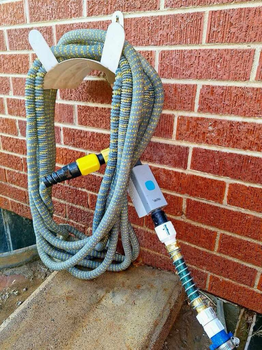 IT RAINED
When you grow in drought conditions, especially escalating drought conditions, you begin to look for all the ways to work through the situation.
Our gardening methods work to build water retention into the soil. And use of drip irrigation.. We’ve been wondering how much water we’ll need this season.
#mulch #mushroomsubstrate #leaves #straw #waterconsumption