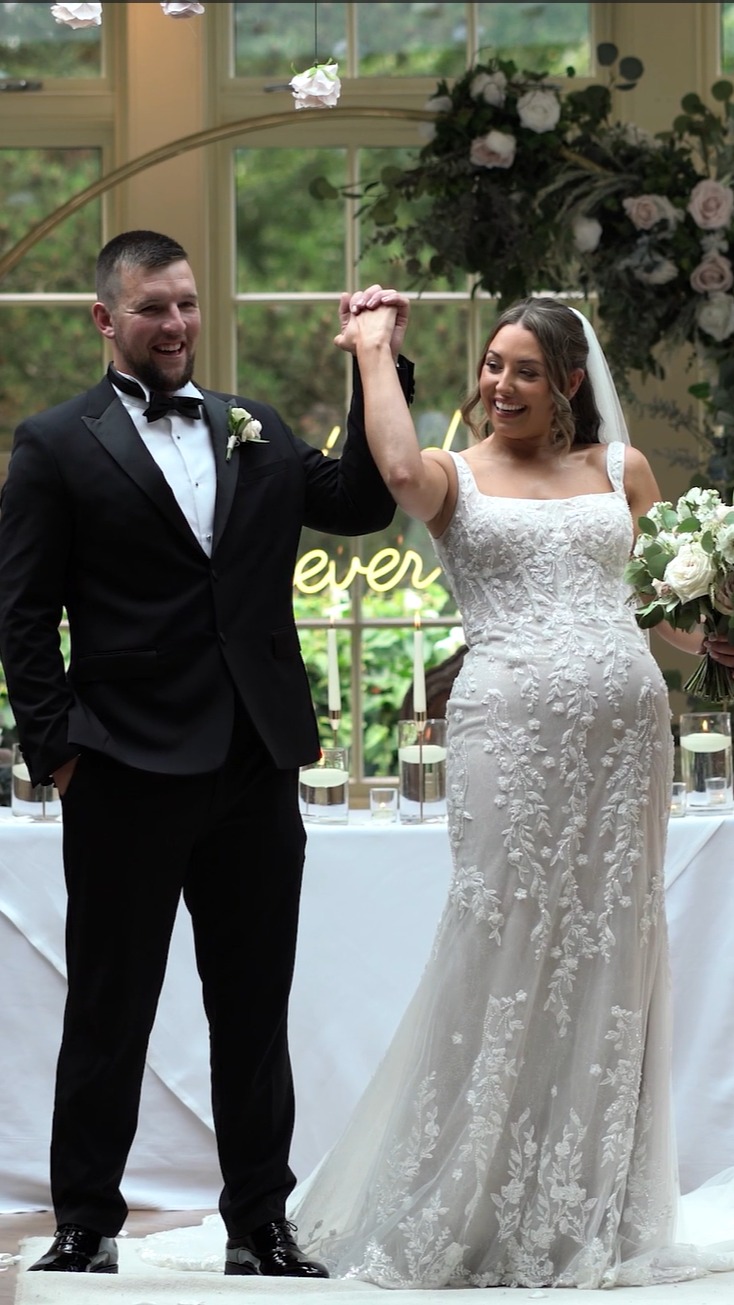 Bethany and Kieren had the most beautiful day @mittonhall in the Ribble Valley. It was a proper family affair and so much singing and dancing all night long! I love a childhood sweetheart wedding — the home, the kids, and now the same last name and a ring on that finger at last. Huge congratulations to the Percys! 💍✨
It's always a pleasure to work with the talented local suppliers from the area...
Photo @bethaldersonphotography
Entertainment @howard_wing_performer
MUA Hair @nalaandknot
@emilysimpsonbridal
Venue @mittonhall