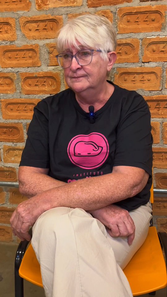 20 anos. Uma data que poderia ser apenas de celebração, mas que também precisa de reflexão.
Ao longo dessas duas décadas, o Instituto Mulher em Construção esteve ao lado de milhares de mulheres que enfrentam violência, vulnerabilidade e exclusão.
Foi dessa realidade que nasceu o nosso trabalho.
Porque autonomia éindependência, é proteção, dignidade e possibilidade de futuro.
Este vídeo é um manifesto.
Um convite para olhar de frente para o que ainda precisa mudar. Enquanto ser mulher significar medo, nosso trabalho não terminou.
#LugarDeMulherÉNaPrópriaVida
#20AnosIMEC
#AutonomiaTransforma