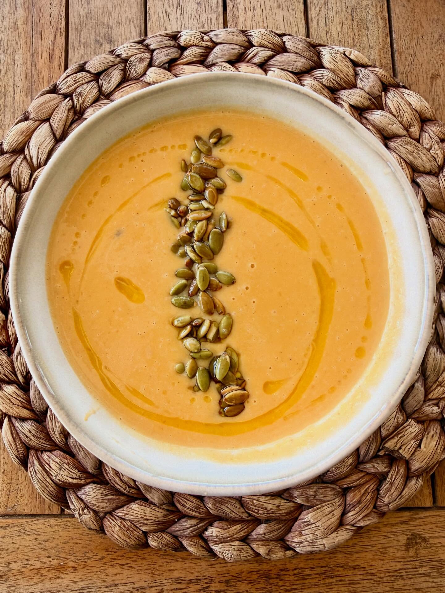 There’s something about a pot of soup simmering that instantly makes a day feel calmer. 🍲
This Roasted Butternut & Acorn Squash Soup is one of those cozy recipes that feels comforting but still nourishing. Roasting the squash first brings out its natural sweetness and depth of flavor — no cream needed.
Squash is naturally rich in beta-carotene (which your body converts to vitamin A) and fiber, making it both satisfying and nutrient-dense.
In this recipe I combine butternut and acorn squash for a deeper, slightly nutty flavor and a velvety texture that feels indulgent but keeps things balanced.
Perfect for:
• cozy dinners
• meal prep
• freezer meals
• a nourishing lunch all week
If you love soup season as much as I do, this one belongs in your rotation.
🥣 Recipe on the blog:
https://www.nourishing-for-flourishing.com/post/roasted-butternut-acorn-squash-soup
Save this for your next cozy night in.
#nourishingforflourishing #souprecipe #squashsoup #fallrecipes #healthycomfortfood