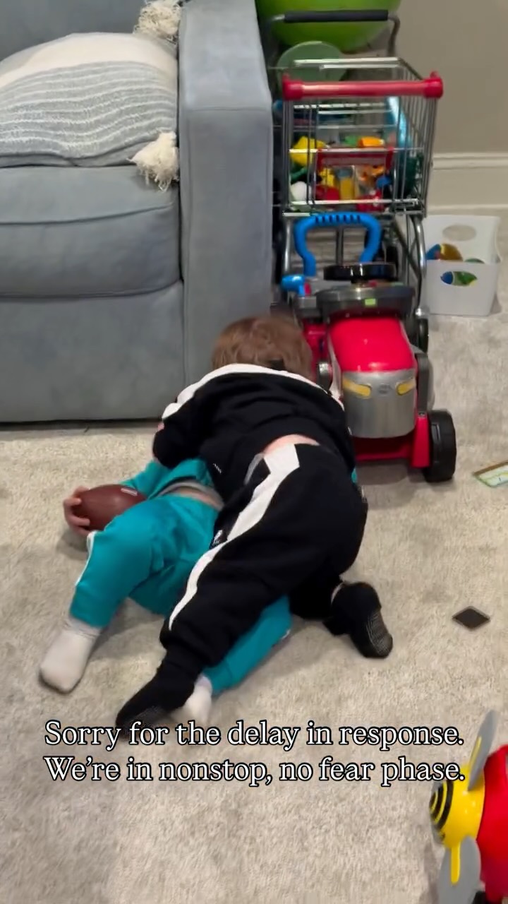 Sorry for the late reply.
My tiny executives have zero fear, volume control, or emotional regulation.
#momhumor #motherhoodunplugged