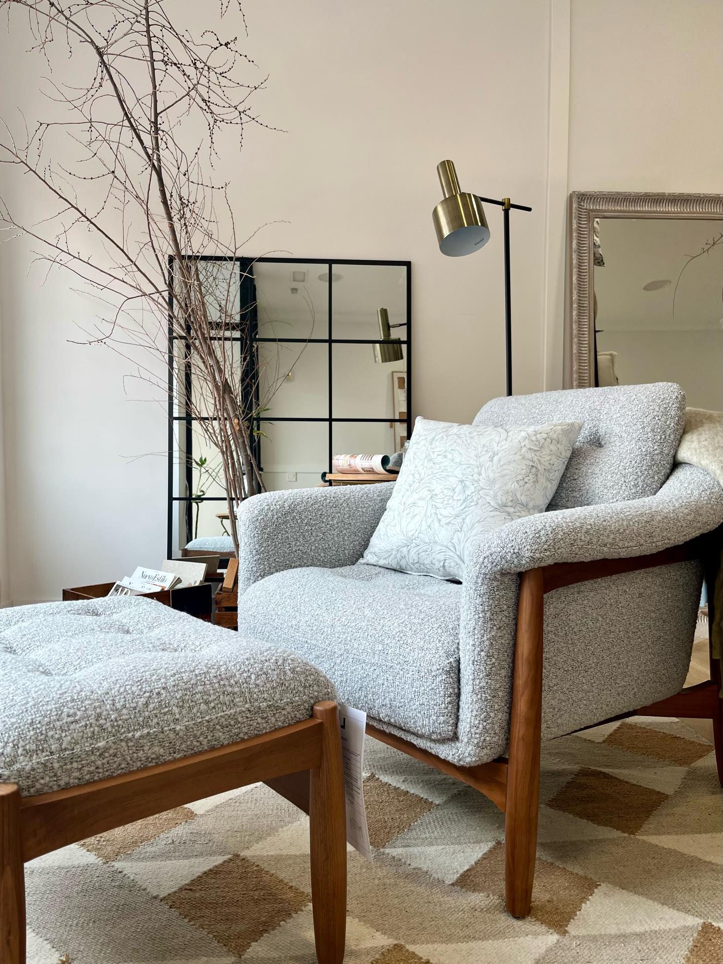 Lo de compartir sofá se ha acabado!
Tu espacio
Tu rincón de lectura
Tu momento
Te lo has ganado
Novedades en el estudio #livinglavidadeco
#decoradoresmadrid
#decomadrid
#diseñodeinterioresmadrid
#interioristasmadrid
