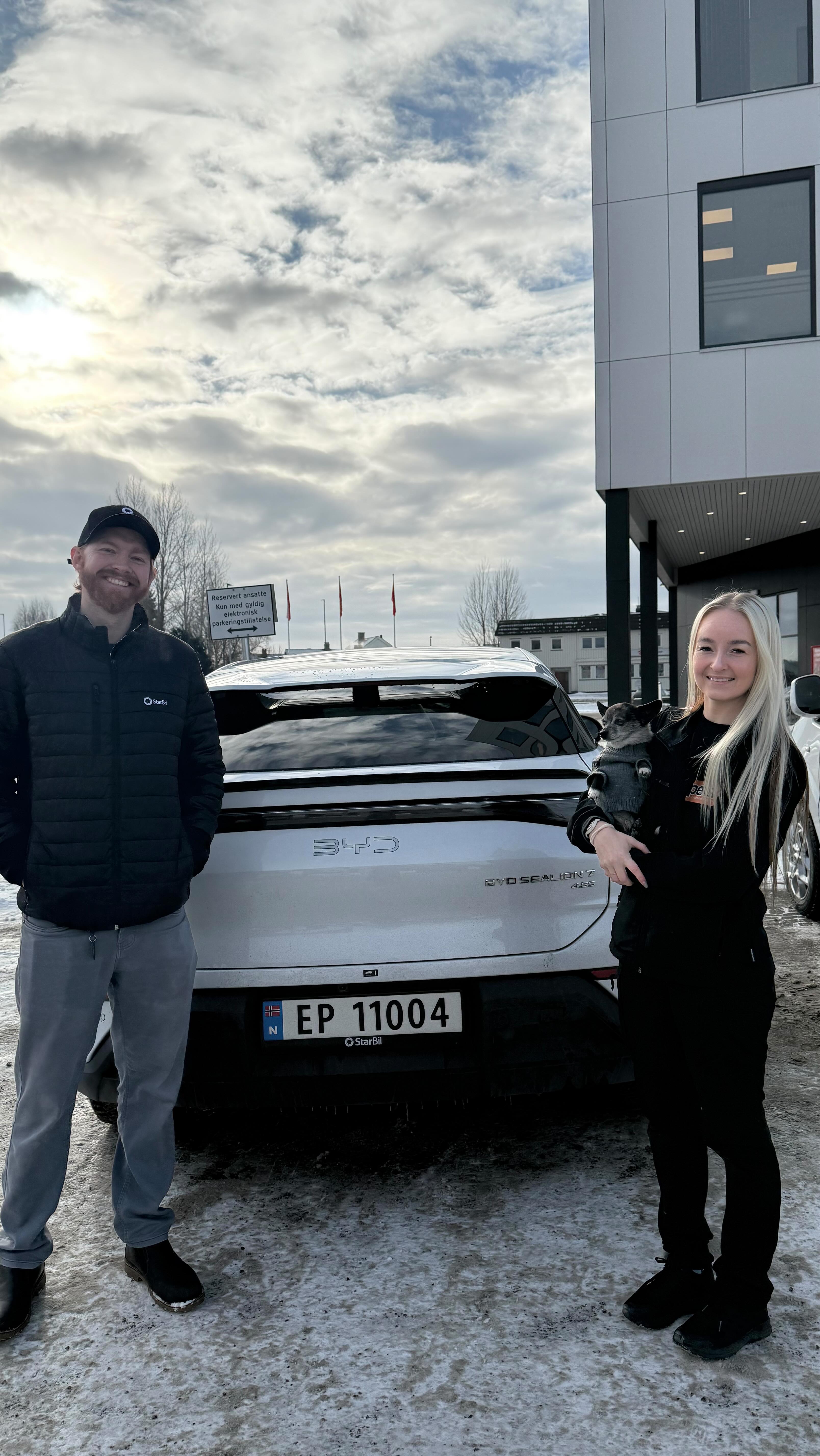 Skal hunden være med på fjellet?
Sørg for at bilen er pakket riktig og trygt - med både bagasje og din firbeinte venn 🐶
I samarbeid med @pets_zoologen på Gråtenmoen så tester vi forskjellige hundebur i BYD Sealion, som dere vil se mer av de neste ukene 🤩 Følg med fremover, vi sees!
GOD vinterferie ❄️