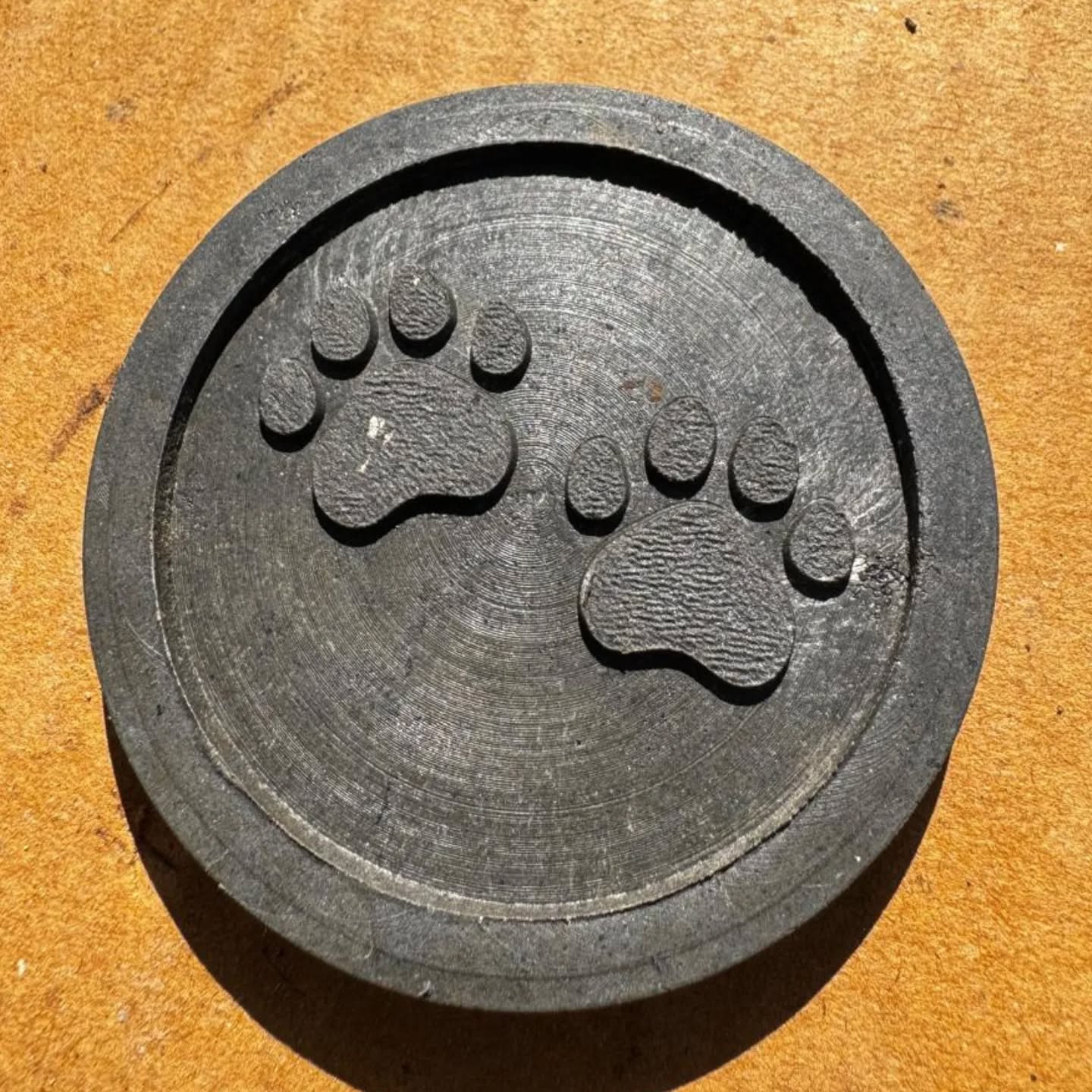 New creations with #silicaplasticblock material composite.
Continuing our development for creating value from wasted resources.
Artists, we welcome you to add your creativity to enhance the inner beauty of being sustainable, with attractive colours.
Sustainable Art