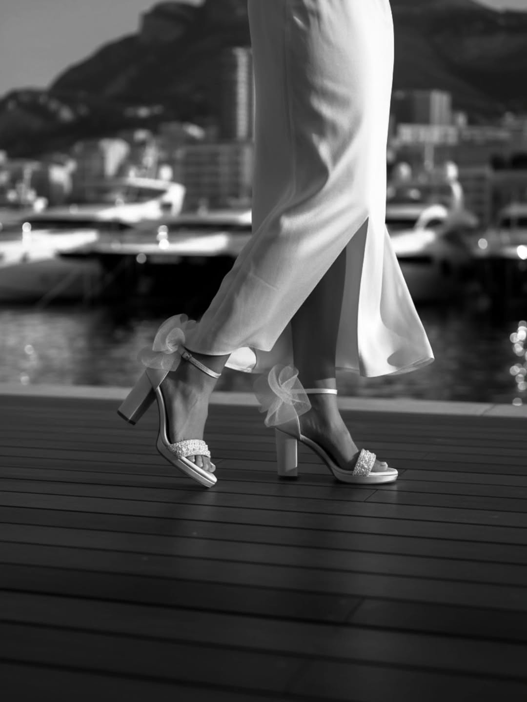 👠 Sí existen los zapatos de novia cómodos y elegantes
Diseñados para caminar, bailar y disfrutar tu gran día sin dolor 🤍
Tacón estable, plantilla ultra cómoda y diseño pensado para ti.
📍Hechos en México | Envíos a todo el país
💌 Agenda tu cita o elige entrega inmediata
#ZapatosDeNovia #ZapatosDeNoviaCómodos #Novias2026 #BrideToBe #WeddingShoes NoviaMexicana StellaShoes