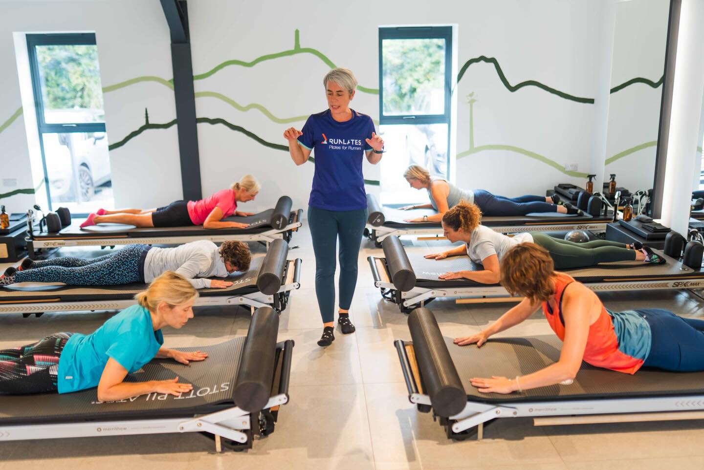 🤩 Friday classes this week are with the lovely @eva.cserhati whilst Vic is off for a few days training in London 🚆
Spaces available if you’d like to join her! 🤗
7.15am Reformer Pilates
8.30am Reformer Pilates (30 mins express)
9.20am Reformer for Runners
Link in stories to book!
#pilatesstudio #pilatesforrunners #reformerpilates #shrewsbury