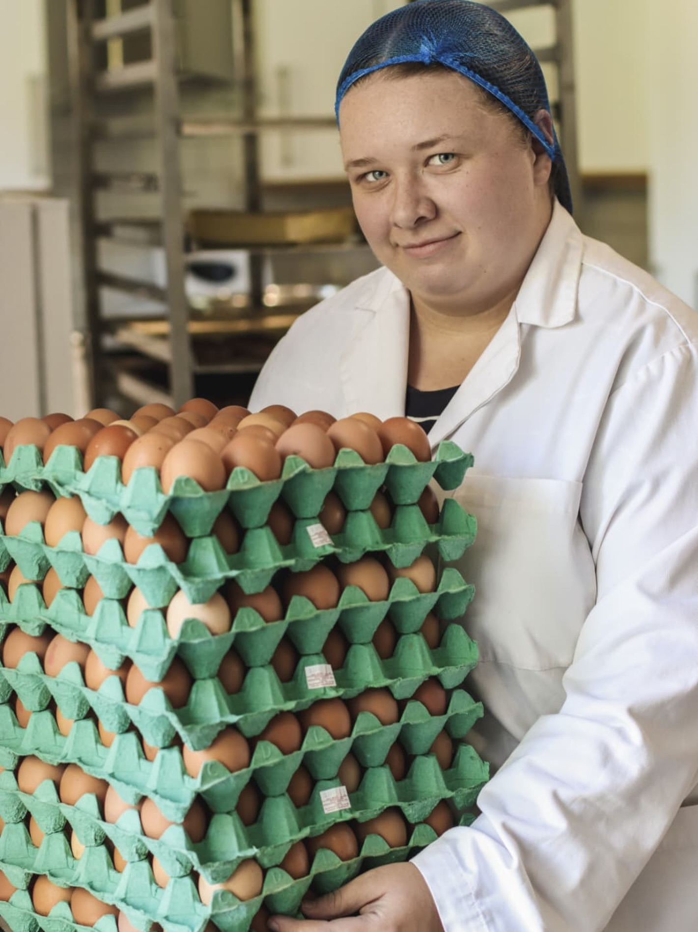 We go through A LOT of eggs over here, so getting the right ones really matters to us.
That’s why we love working with @appledoreeggs . Their eggs are free-range, very local to us, and just really lovely quality. It makes a difference in each and every bake, from cookies to cakes, and it’s nice knowing exactly where they come from.
Happy hens, happy bakers, happy customers. And honestly, what could be better than that?!
Find out more about our bakery and explore our full range at www.willow-finch.co.uk