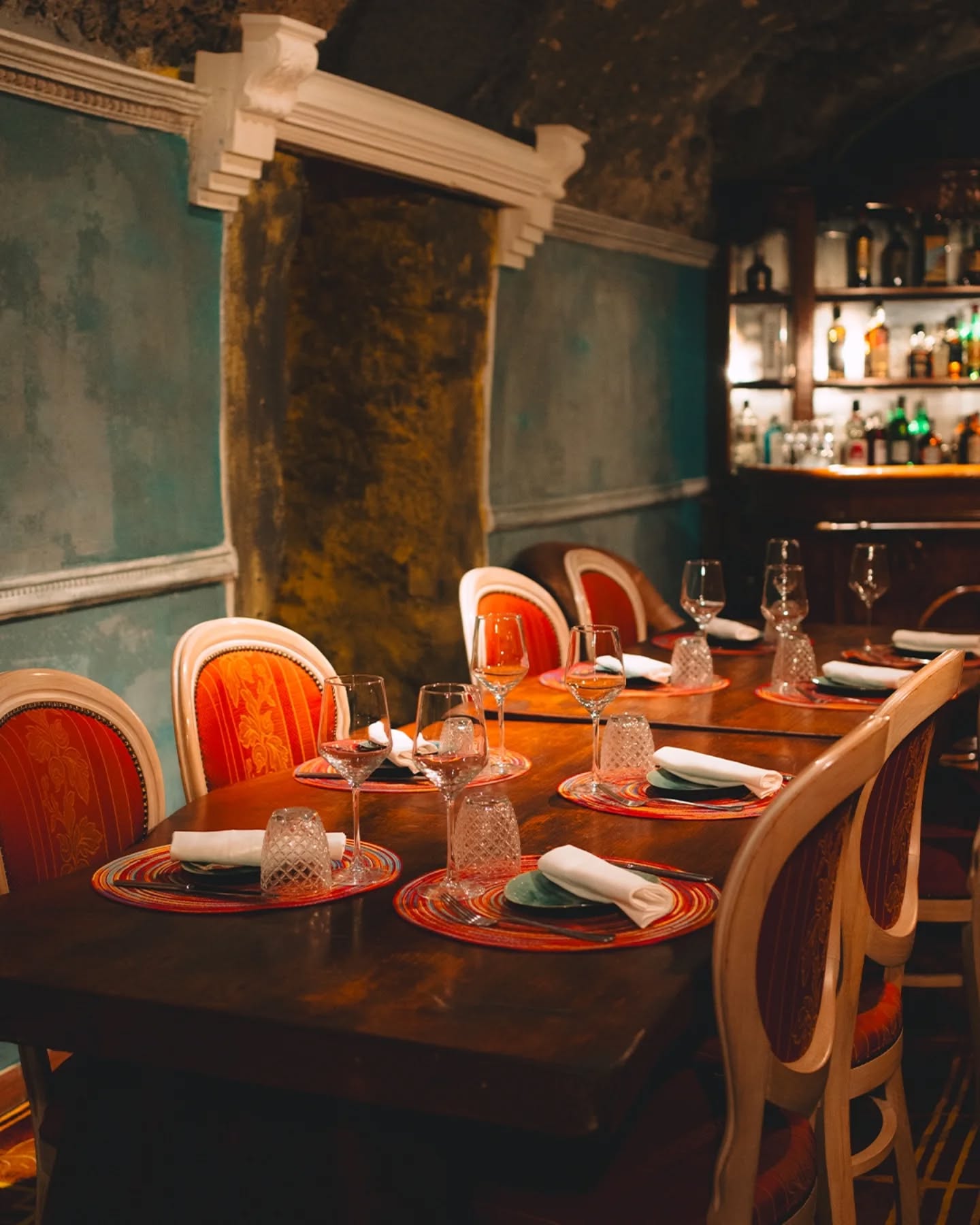 Le Antiche Terme di Diana accolgono i propri ospiti in un ambiente raffinato, dove ogni dettaglio richiama il passato e crea un’atmosfera calda e avvolgente.🏛
Un luogo unico nel cuore di Tivoli, pensato per vivere momenti speciali in uno scenario senza tempo.✨️
📍 Via dei Sosii, 6 – Tivoli
📞 0774 312256
📸@smup_socialmedia