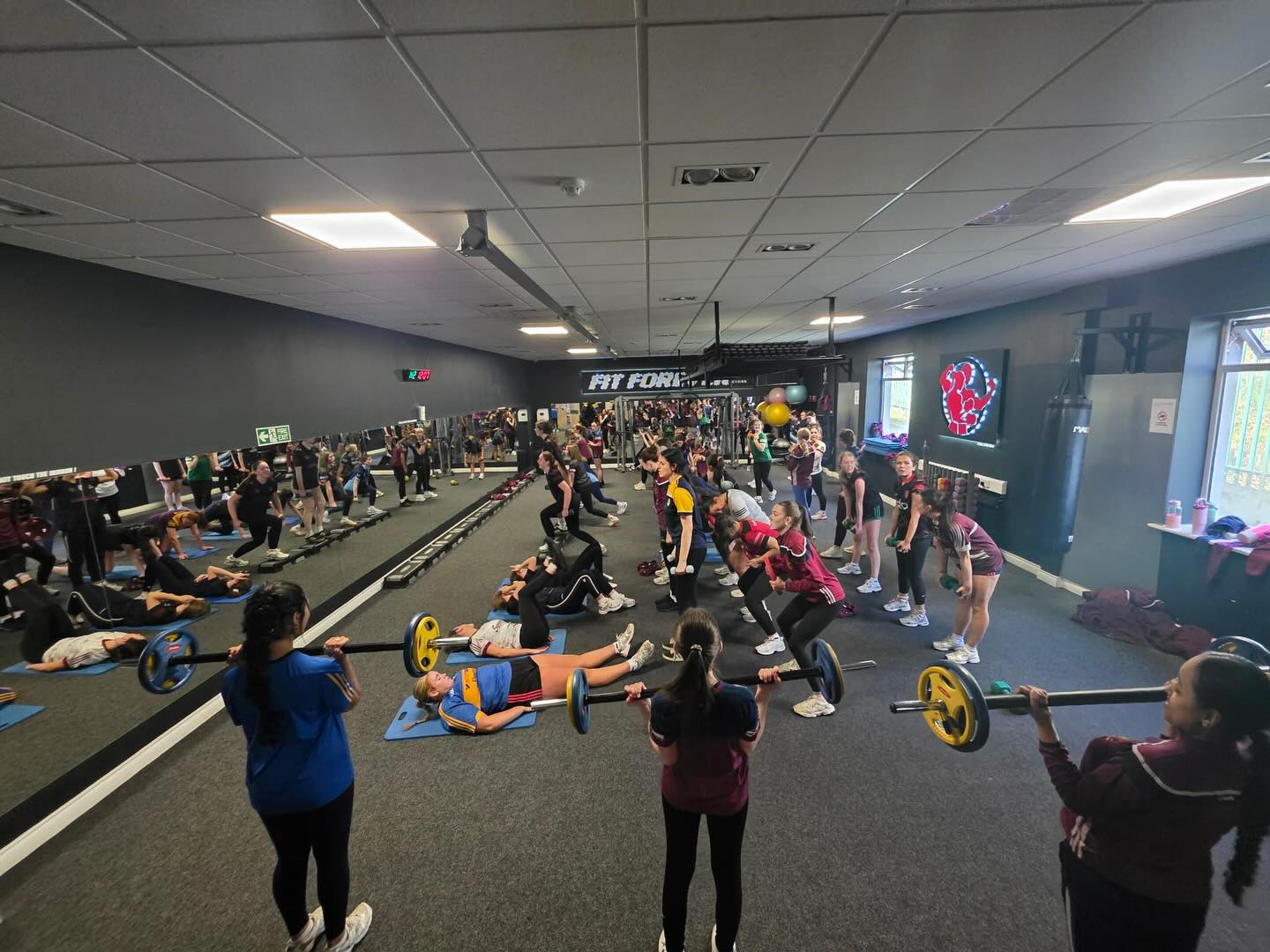 Fun challenge 🏋️♀️
Encouraging kids to move and train their bodies early is an investment in their future, both on and off the field.
Whether they grow up to be professional athletes or just healthy, happy adults, giving them the tools for strength, balance, and stability today sets them up for a lifetime of success.
What do you think?Would your child enjoy this? Tag 🏷️ your school Leave a comment down below.⬇️
www.fitforevercavan.ie
#gym #cavan #kids
#LoretoCollegeCavan