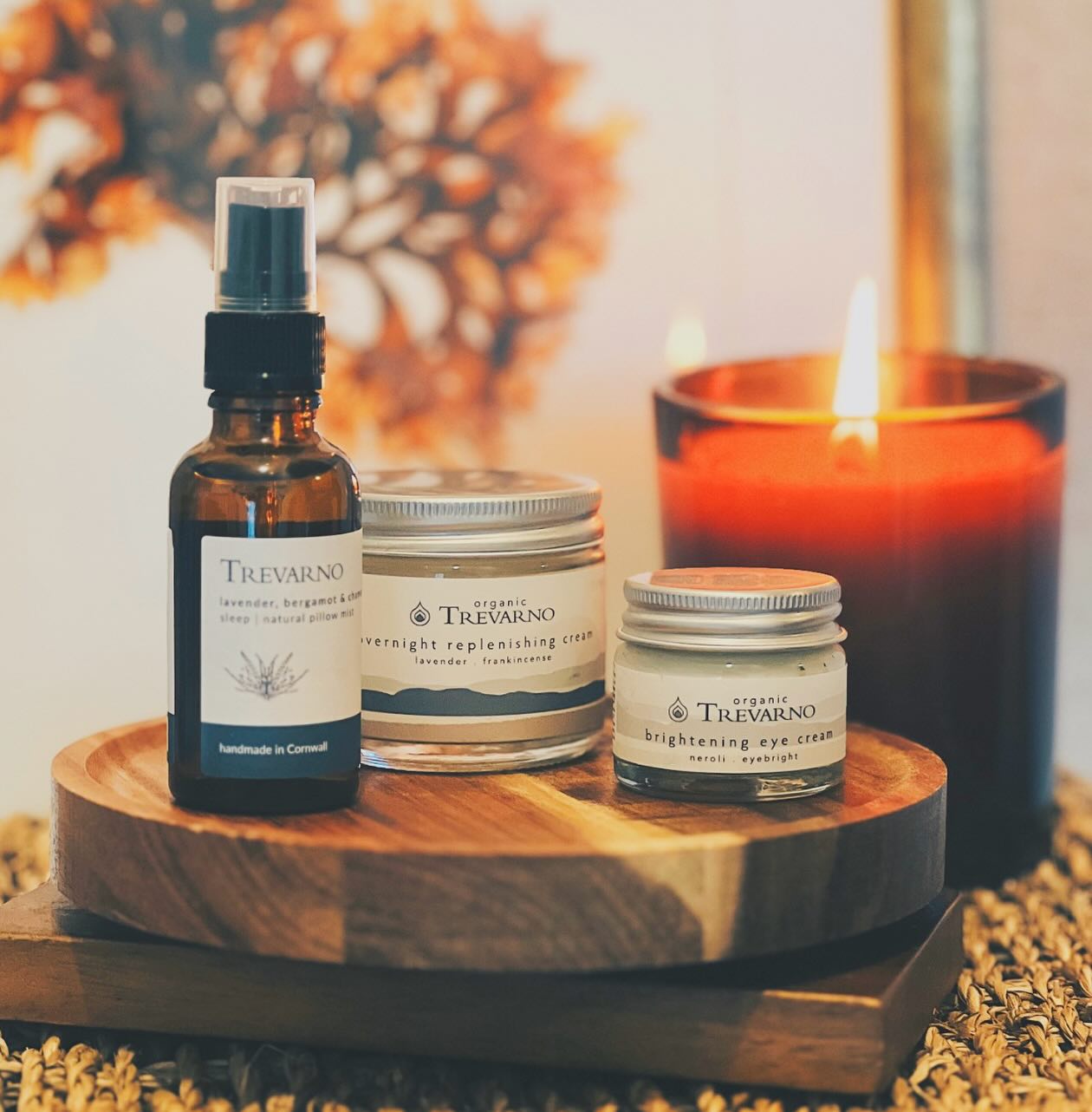 Gifts she’ll love this Mothers Day. From thoughtfully chosen scents that bring warmth, comfort & a breath of seasonal freshness into her home to indulgent self-care treats designed for moments of calm.
#mothersday❤️ #treather #selfcare #organicskincare