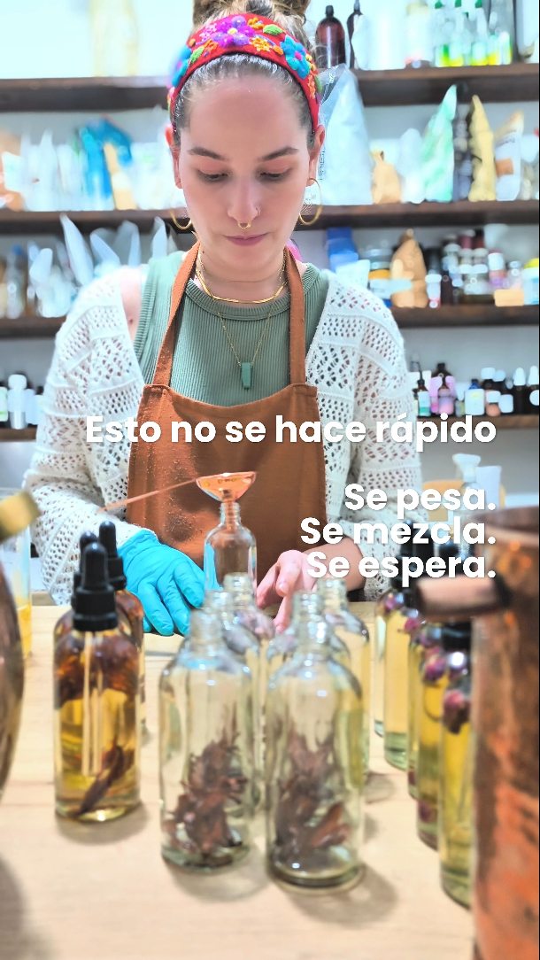 ¡No estoy interesada en la producción en masa!
En lugar de eso, estoy interesada en que obtengas lo MEJOR✨.
Productos frescos que solo contienen ingredientes que realmente hacen algo por ti y tu piel.
#cosmeticanatural #organico #natural #artesanal #facial