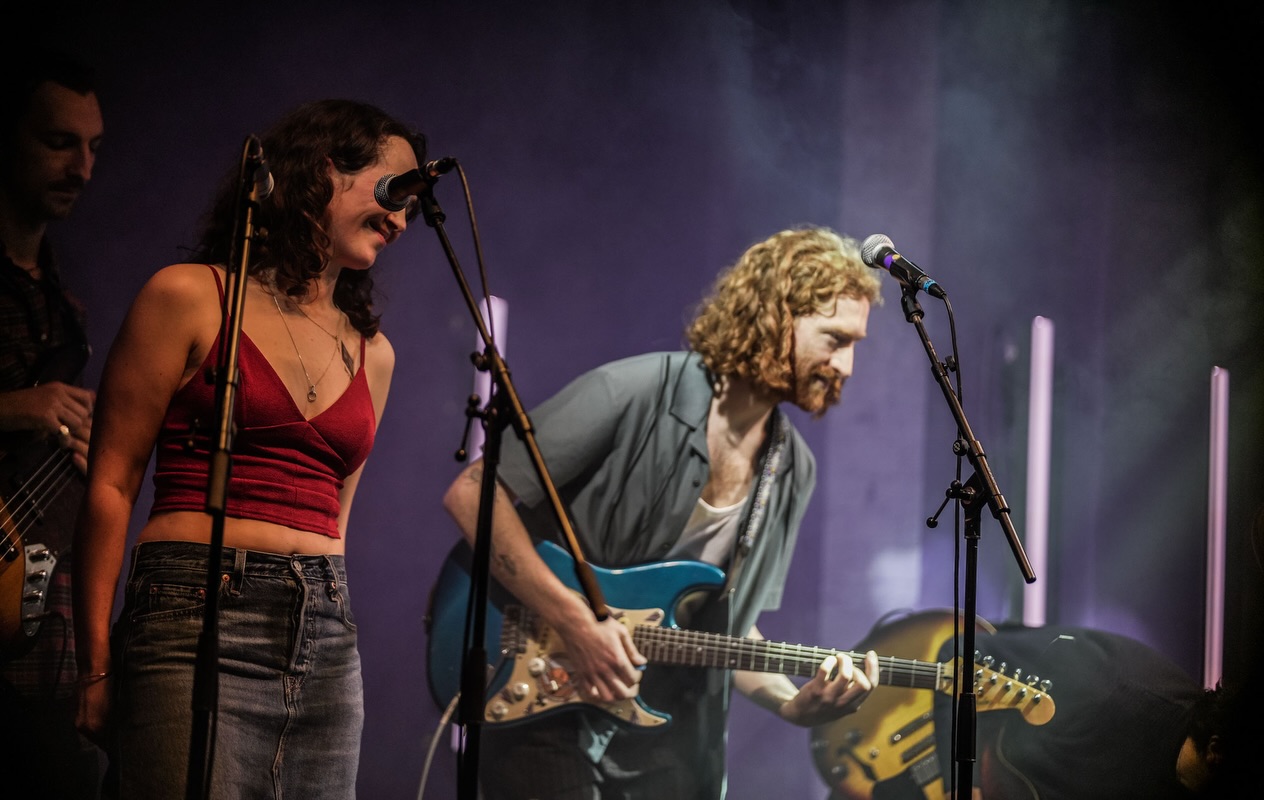 Some lovely snaps from our gig with @sholtomusic at the weekend - courtesy of @musicvideolondon - thank you!!
Another fun @acidbox_promotions night , always a pleasure to play @alphabetbrighton
I’m scheming away - more to share soon :)
#livemusic #brightonmusic #newmusic #independentartist #indie