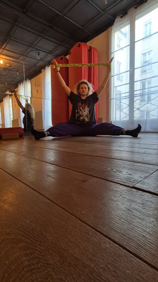 Placer | Mobiliser | Renforcer
Barre au Sol Méthode Taranto | Paris
.
.
.
#barreausol #methodetaranto #mouvement #bienetre #paris
