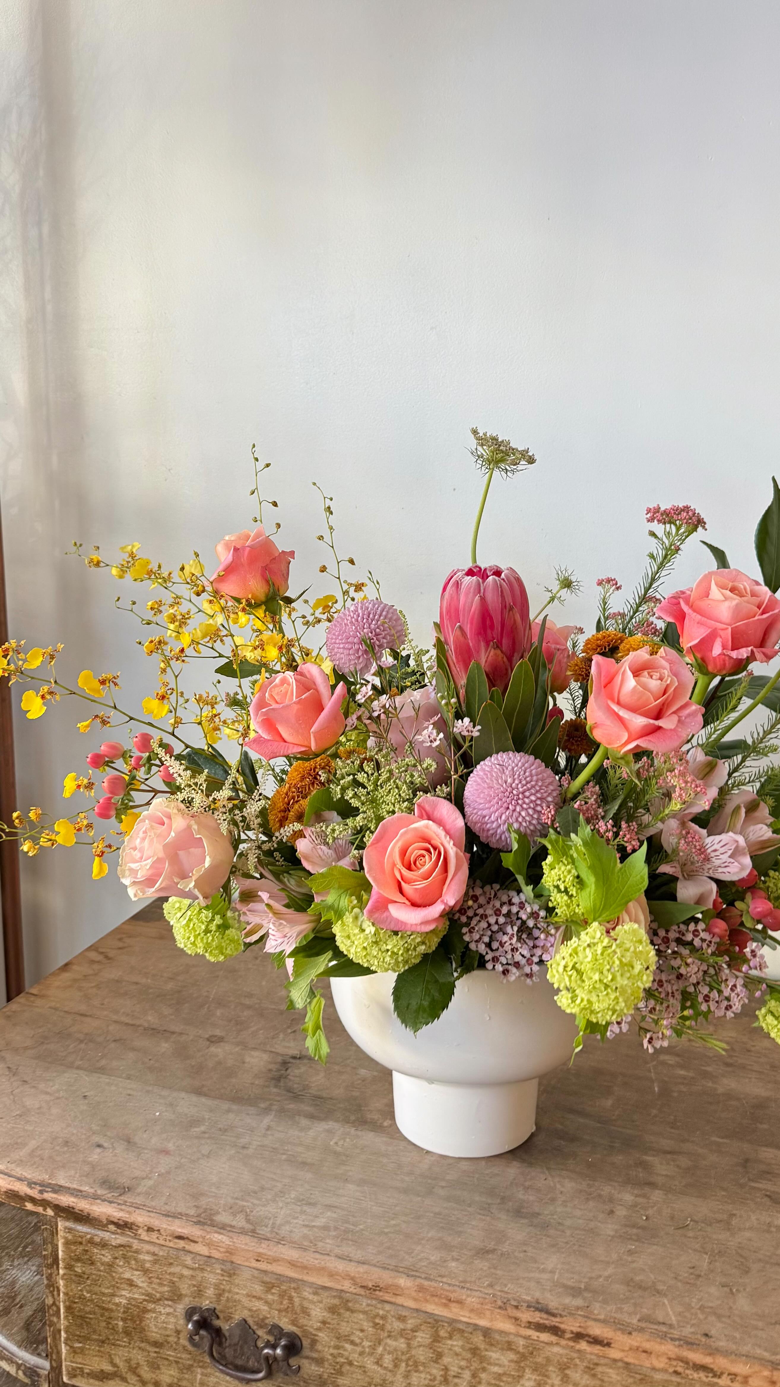 Lovely sunlight filling our souls this week. Pure mood and happiness.
It finally feels like spring, and everyone in Vancouver is talking about this beautiful weather.
A little reminder that daylight saving is coming on Monday… brighter evenings ahead ✨☀️
#springmood #daylighting #sunlighttherapy #flowerstudio