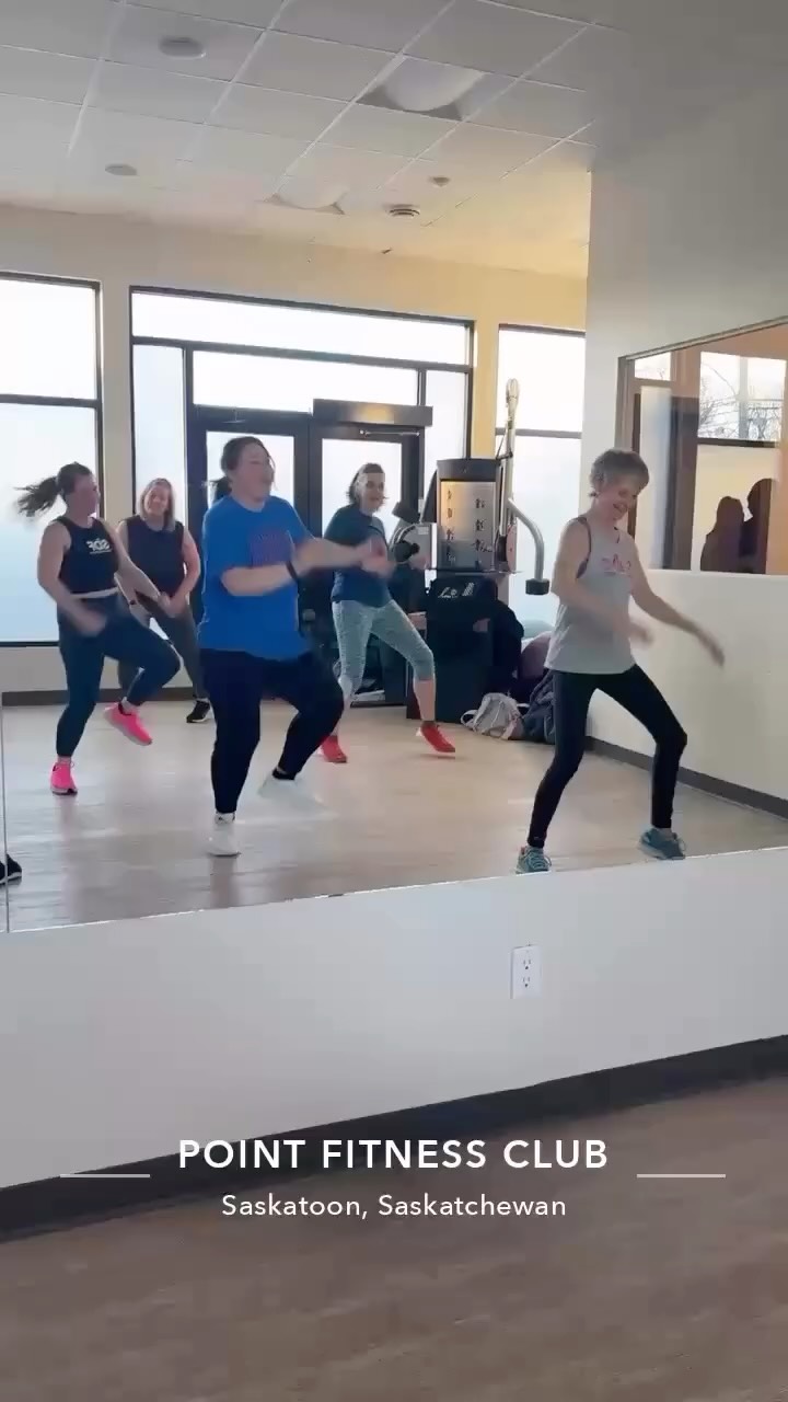 Dance team! Ready!
Epic moment with our amazing member Renée leading and cueing Level Up by C.U.T. @cutunderscore 🔥🔥🔥
The UpBeat Dance Team was ready and so proud of Renée! 🤩♥️
Thanks to Audrey @sasktown416 for capturing this moment!
#upbeatfitness #community #sheleveledup
