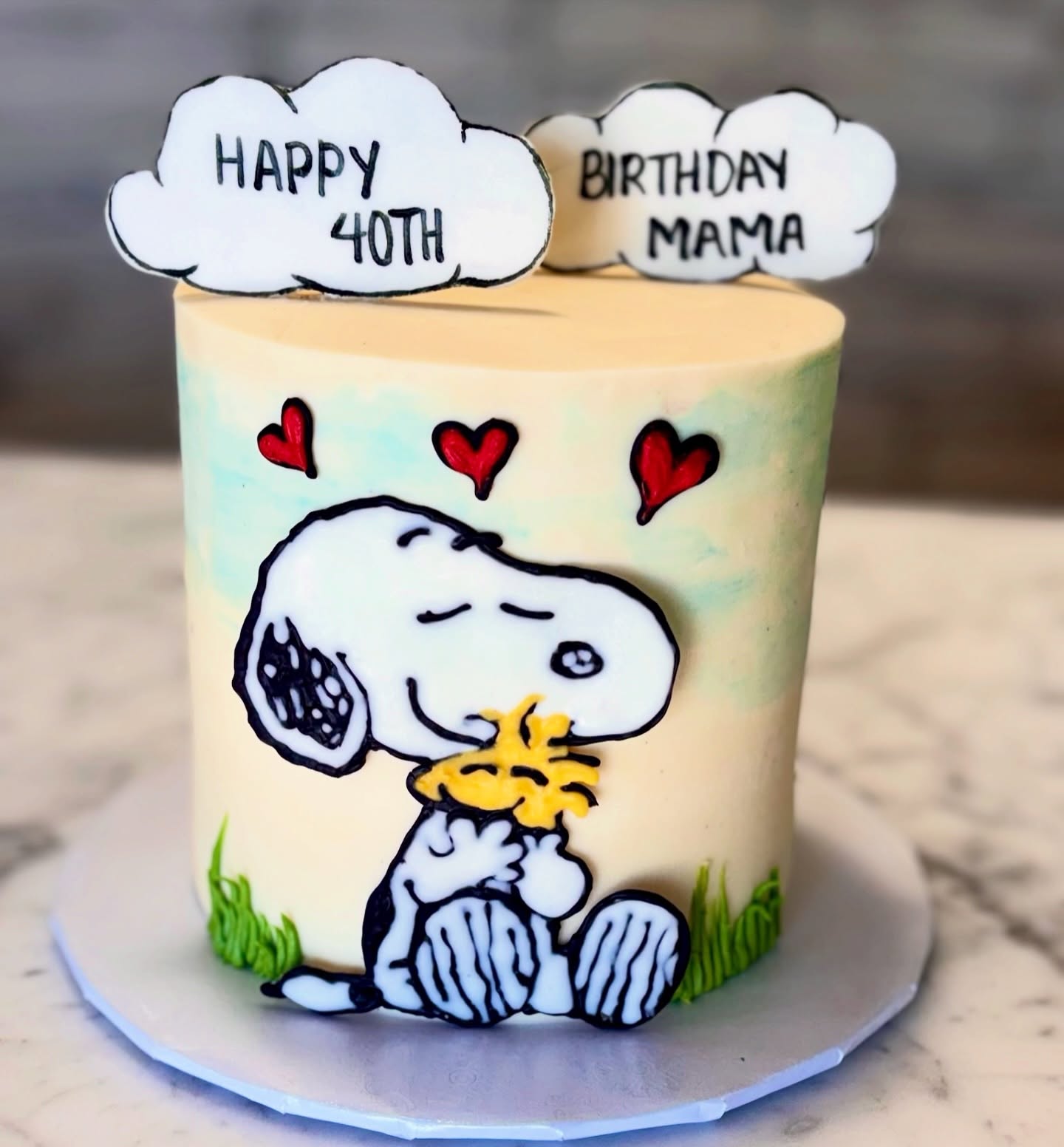 Life is always better with Snoopy on your cake!
#snoopy #snoopycake #snoopydog