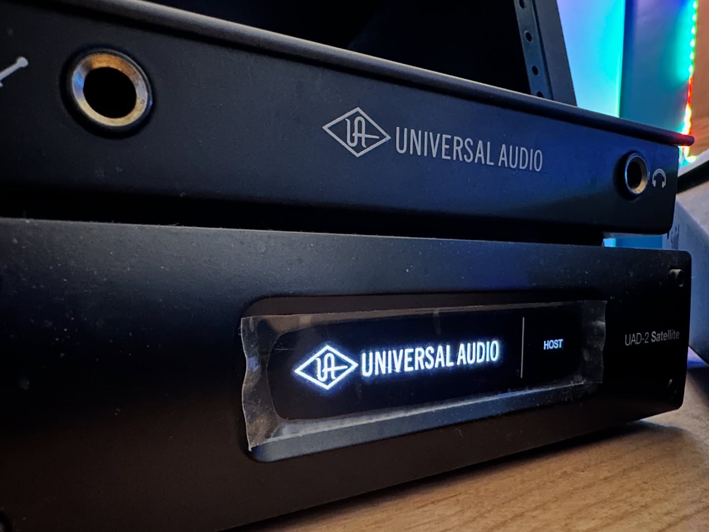 Tu cherches un studio d’enregistrement à Marseille pour enregistrer ton prochain son ? 🎙️🔥
Chez AMBG STUDIO, on accompagne les artistes urbains qui veulent passer au niveau supérieur.
Que tu fasses du rap, de la drill, de l’afro ou de la trap, notre objectif est simple :
faire sonner ton morceau comme un hit.
Qualité professionnelle.
Ambiance inspirante.
Équipe investie.
📍 Marseille
📩 Réservation en message privé
#StudioEnregistrementMarseille #RapMarseille #ArtisteMarseillais #DrillFR #TrapFR