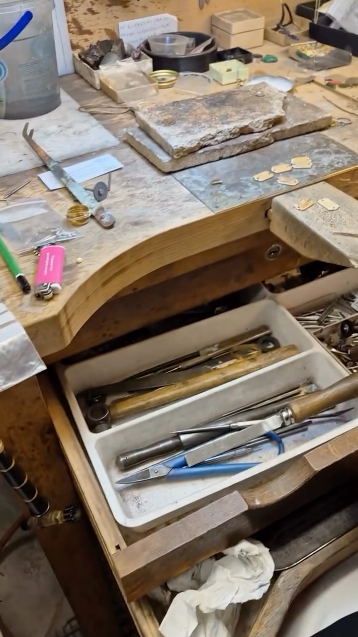 A glimpse behind the bench ✨ Crafting a new special piece for the Kion Collection. #fotinipsarouli #fotinipsaroulijewellery #handmadejewelry #finejewelry #making