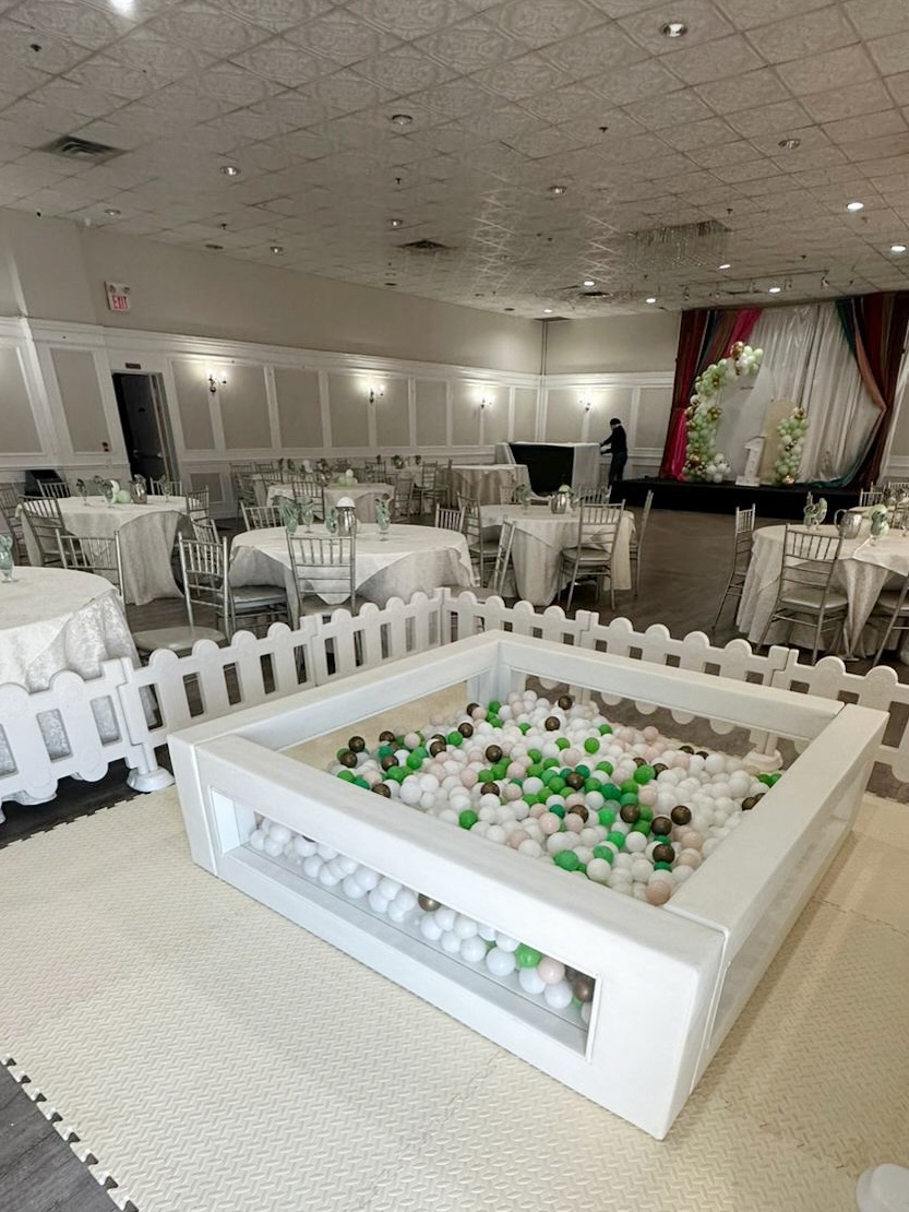 6x6ft Clear Ball Pit 🤍
A seamless blend of elegance and fun.
Limited availability.
Book with Emgo Play ✨
#EmgoPlay #BallPit #party #Toronto #Brampton