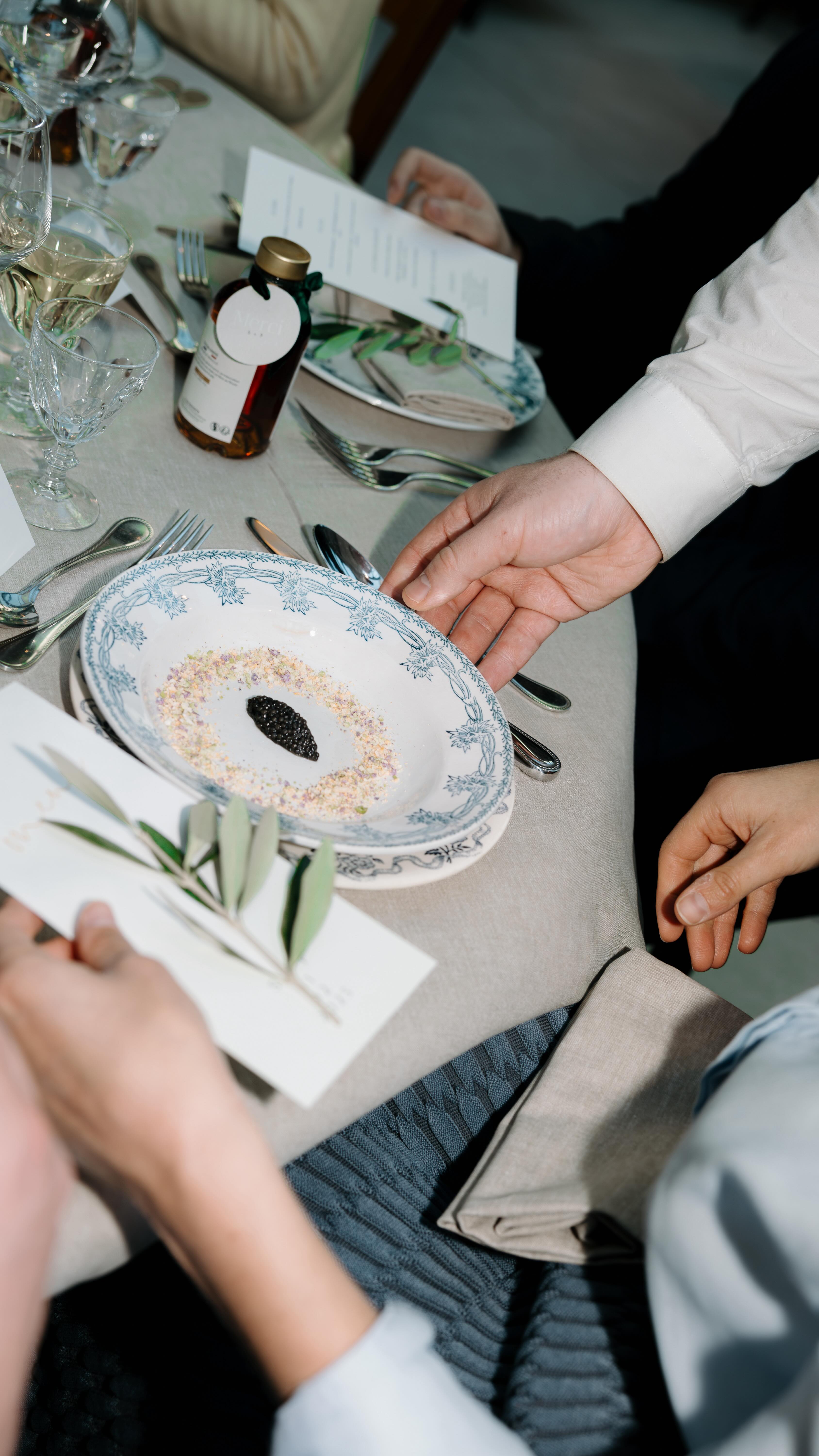 C’était il y a 1 an, au coeur de Paris, une journée de festivités sous le soleil 🤍
@mc2monamour @caio.coelho.films @le.fleuriste @jnesaisquoi.studio
Wedding planner Paris, organisation mariage, wedding in Paris, mariage