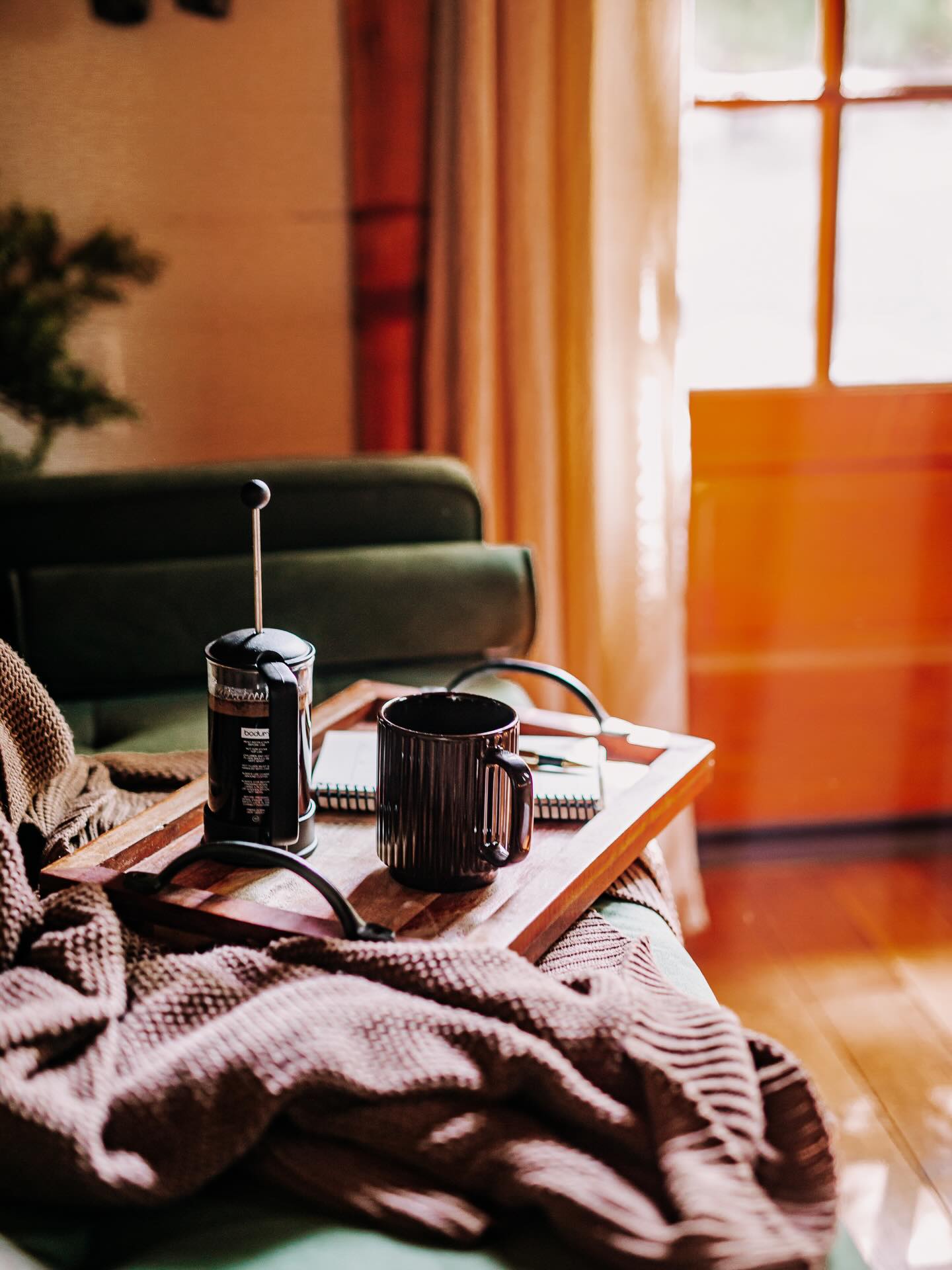 Imagine opening Instagram and already knowing what to post today.
No stress.No scrambling.No last-minute Canva spiral.
Just content that fits your brand and supports your growth.
That’s the Barefeet Collective experience.
#SmallBusinessMarketing
#ContentForBusiness
#BrandGrowthStrategy
#MarketingMadeSimple
#DoneForYouContent