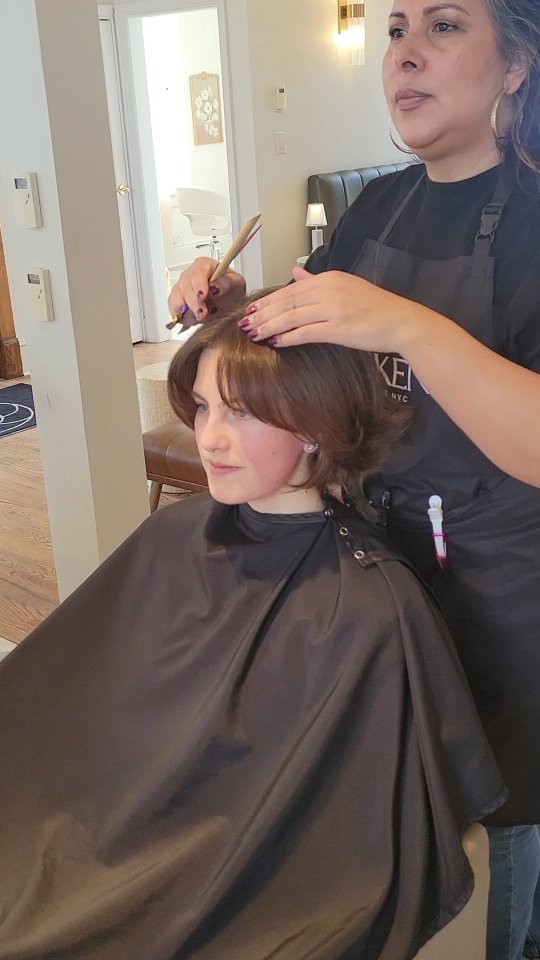 Anna had a great inspo photo! I think these "bixie" cuts are a great look! 👌
I didn't take Anna's layers as short as the picture because her curl pattern is a bit tighter than I thought it would be, so I didn't want it to be wayyyy too short for her when she wears it curly. It's always possible to go shorter with the layers for her next cut if she's styling it comfortably and knows she can handle it a bit shorter. But as is, she looks beautiful and wears the new style really well! Good choice, Anna 😄🙌❤️
Spring is coming, and so are all the new spring looks. Don't wait too long to book your next appointment because spots always fill up fast.
You can find my booking link in my bio ⬆️✨️
#salonandwellness #shampoosociety #bespokehairexperience #luxuryhairsalon