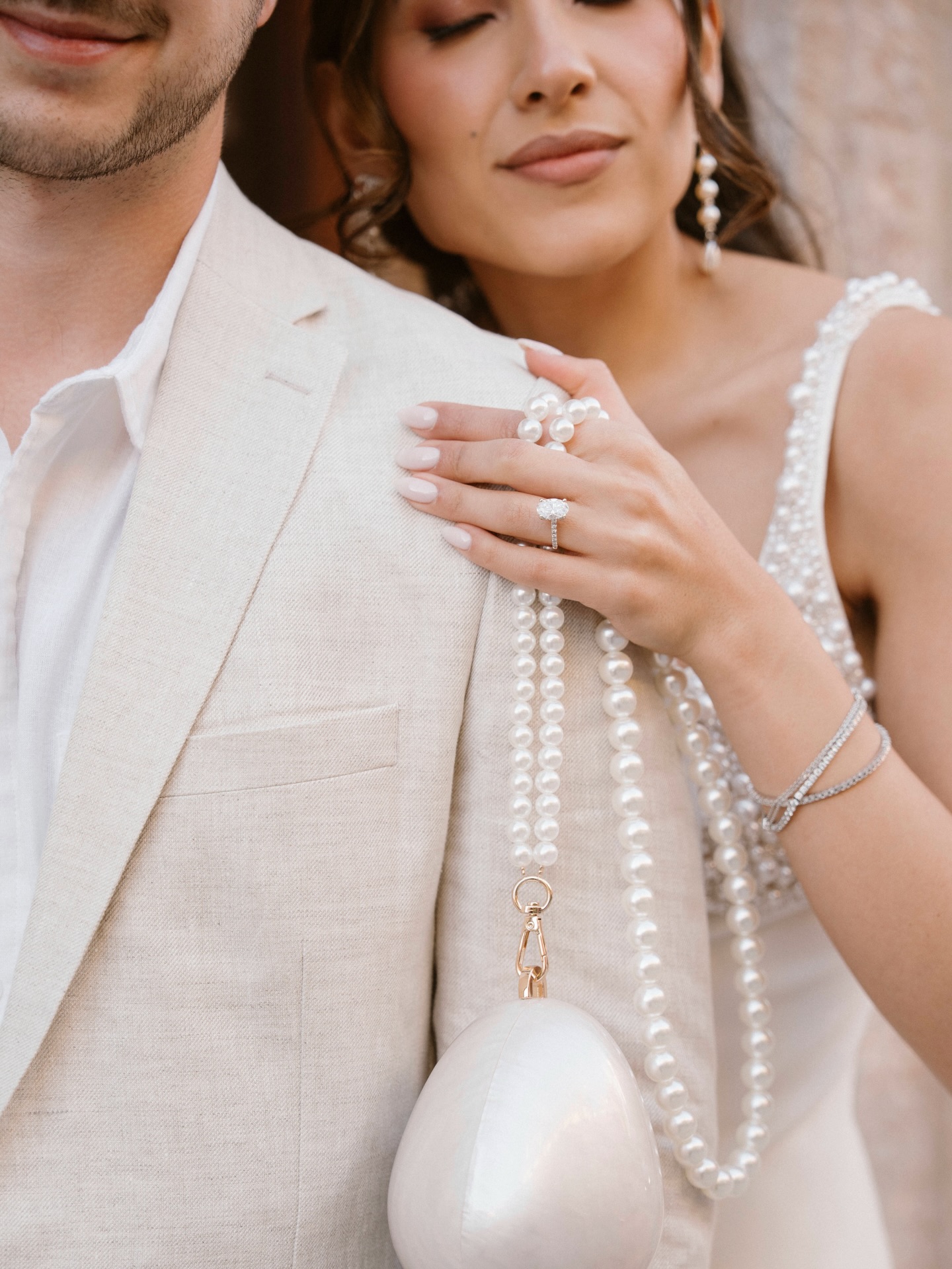 Pao & Mo
Wp: @luceroalvarezplanner
The streets of San Miguel de Allende always hold something special — but that day felt different.
Soft laughter, quiet glances, and that kind of energy you feel when something big is about to happen.
No stiff poses.
Just the two of them wandering through historic doorways, textured walls, and timeless alleyways that have witnessed countless love stories… now becoming part of theirs.
A rehearsal dinner deserves to be remembered like this — light, honest, and full of real emotion.
Sometimes the best photos happen right before the event “officially” begins.
And if you’re planning to get married in San Miguel, taking time to walk the city and let your story unfold naturally is always a good idea.
—
#SanMiguelDeAllende
#DestinationWeddingMexico
#WeddingPhotographerMexico
#SanMiguelWedding
#RehearsalDinner