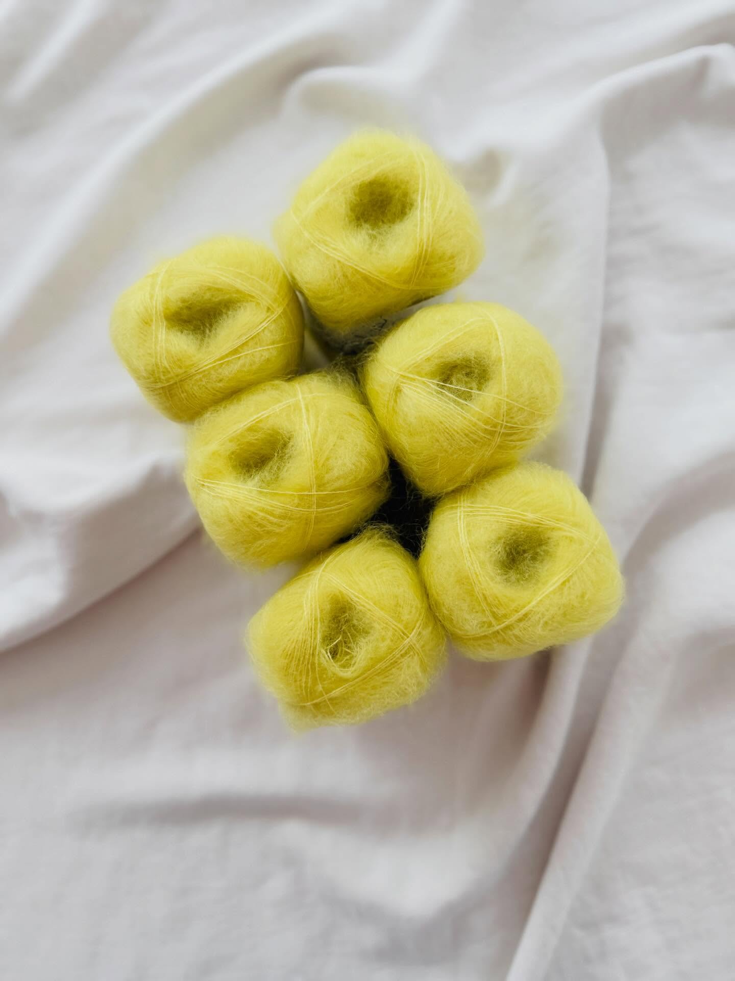 Bonjour and happy new week to you ☀️💗 This spring and summer will be all about yellow knitwear and I couldn’t be happier about my current color crush as I just loooooove these different shades of yellow! This beautiful silk mohair balls with the perfect color name Limelight will be turned into a second sample of my #ronisweater and I definitely cannot wait to cast on the first stitches 🔥
.
.
.
Pattern in progress by me: Roni Sweater
.
Yarn: Tilia and Arwetta in the shade Limelight by @filcolana
.
Advertising
.
#knit #knitter #nevernotknitting #stricken