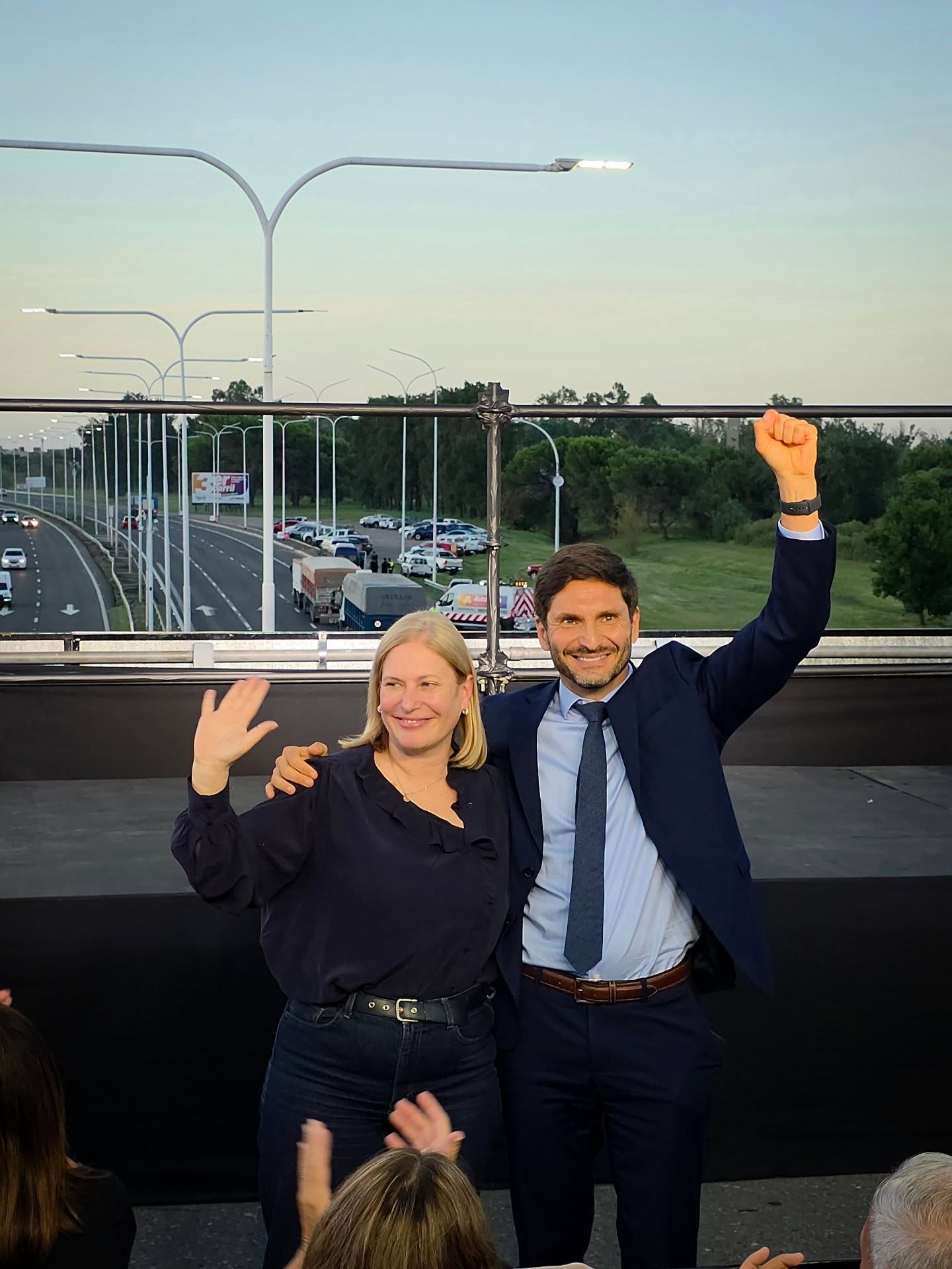 ¡CUMPLIMOS! TERCER CARRIL EN MARCHA🛣
Con la inauguración de la ampliación del tercer carril de la Autopista Rosario–Santa Fe fortalecemos la vía que sostiene el corazón productivo de la provincia. Obras concretas, inversión real y compromiso cumplido.