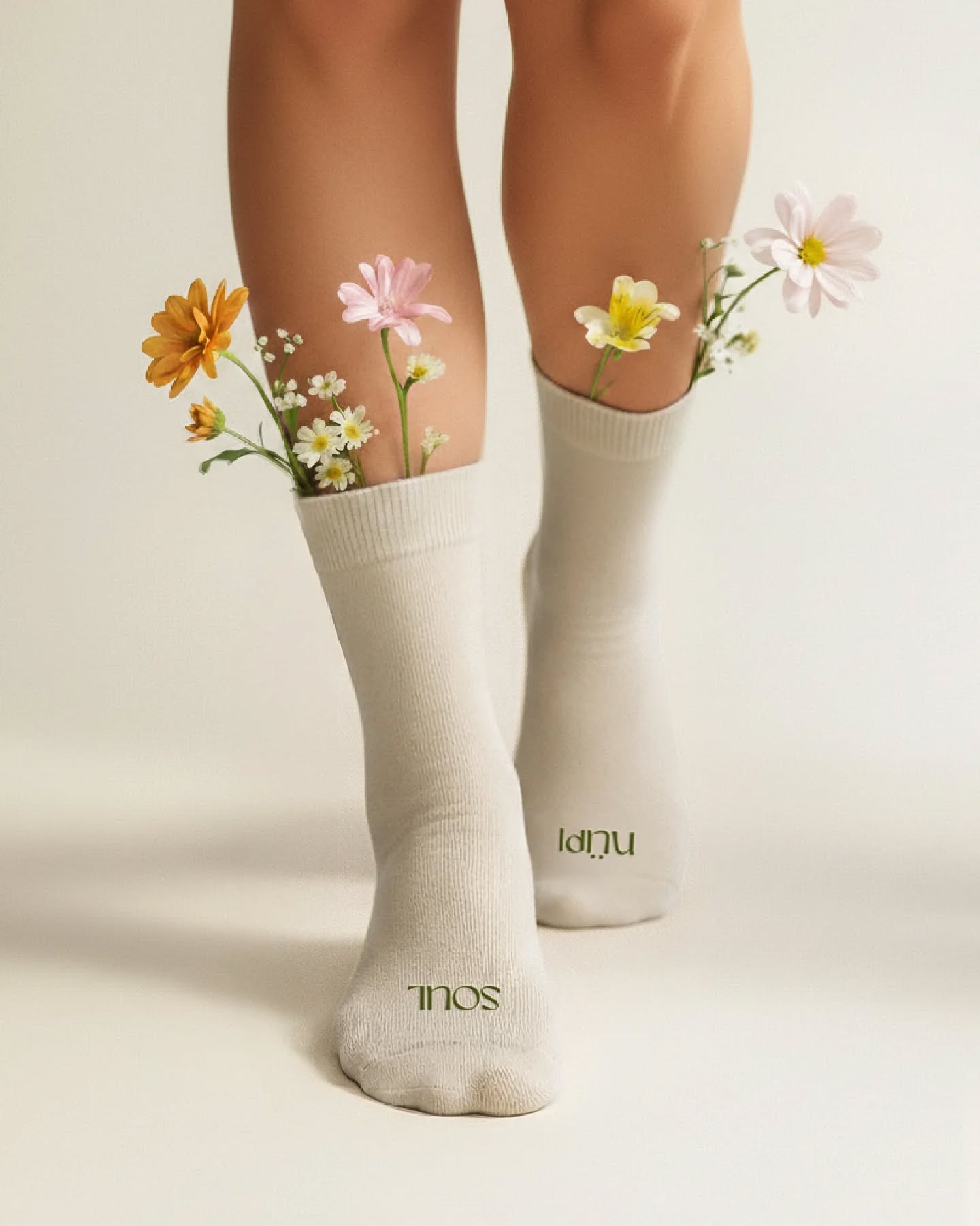 Branding & Diseño Web para Nüpi Soul ✨️
Una marca que invita a volver al presente.
A reconectar con uno mismo y con la tierra, a través de experiencias y productos que inspiran calma y autenticidad.
Esa esencia la llevamos a una identidad moderna y fresca, con un lenguaje visual actual que comunica conexión de forma simple, honesta y cercana.
¿Qué te pareció el resultado? 🤍