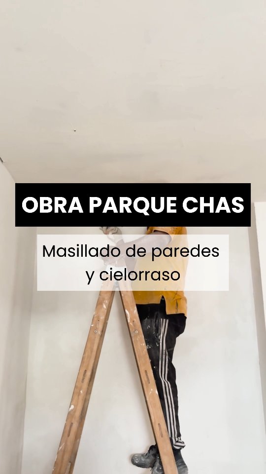 Video de apreciación al proceso de masillado en 📍Obra Parque Chas
¡Seguimos avanzando con este proyecto!
¿Querés ver cómo sigue avanzando la obra? Contanos! 📩
#procesodeobra #estudiodearquitectura #parquechas