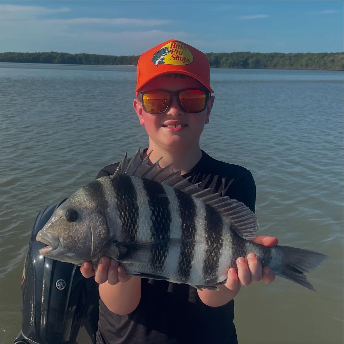 Oliver and I took advantage of a really good #convictfish bite again recently! He worked hard, tried an array of tactics but the majority were caught on a tipped #boomboomshrimp bait from @fourhorsementackle Call me, these convicts are seasonal don’t miss out 📲305-778-5342 #a2fishingcharters #irtreels #cajuncustomrods #donnmarpliers #tfoflyrods #palmythgloves #fourhorsementackle #reelfishyapparel #fortressmarineanchorsusa