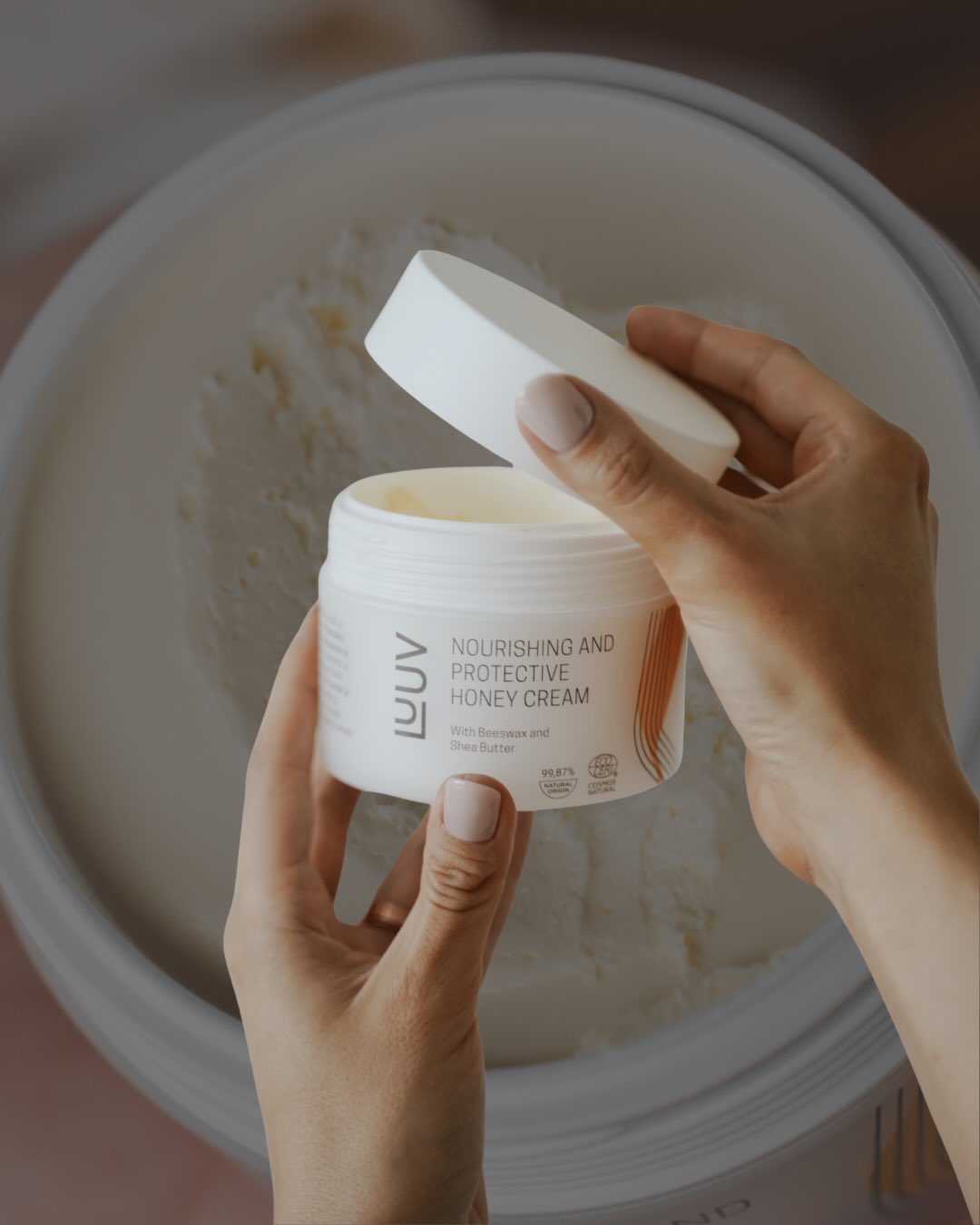 💛💭 Toidetud, pehme ja kaitstud nahk.
Võib-olla on Luuvi Meekreem just see, mida su nahk praegu vajab.
Hetkel meie veebipoes soodushinnaga.