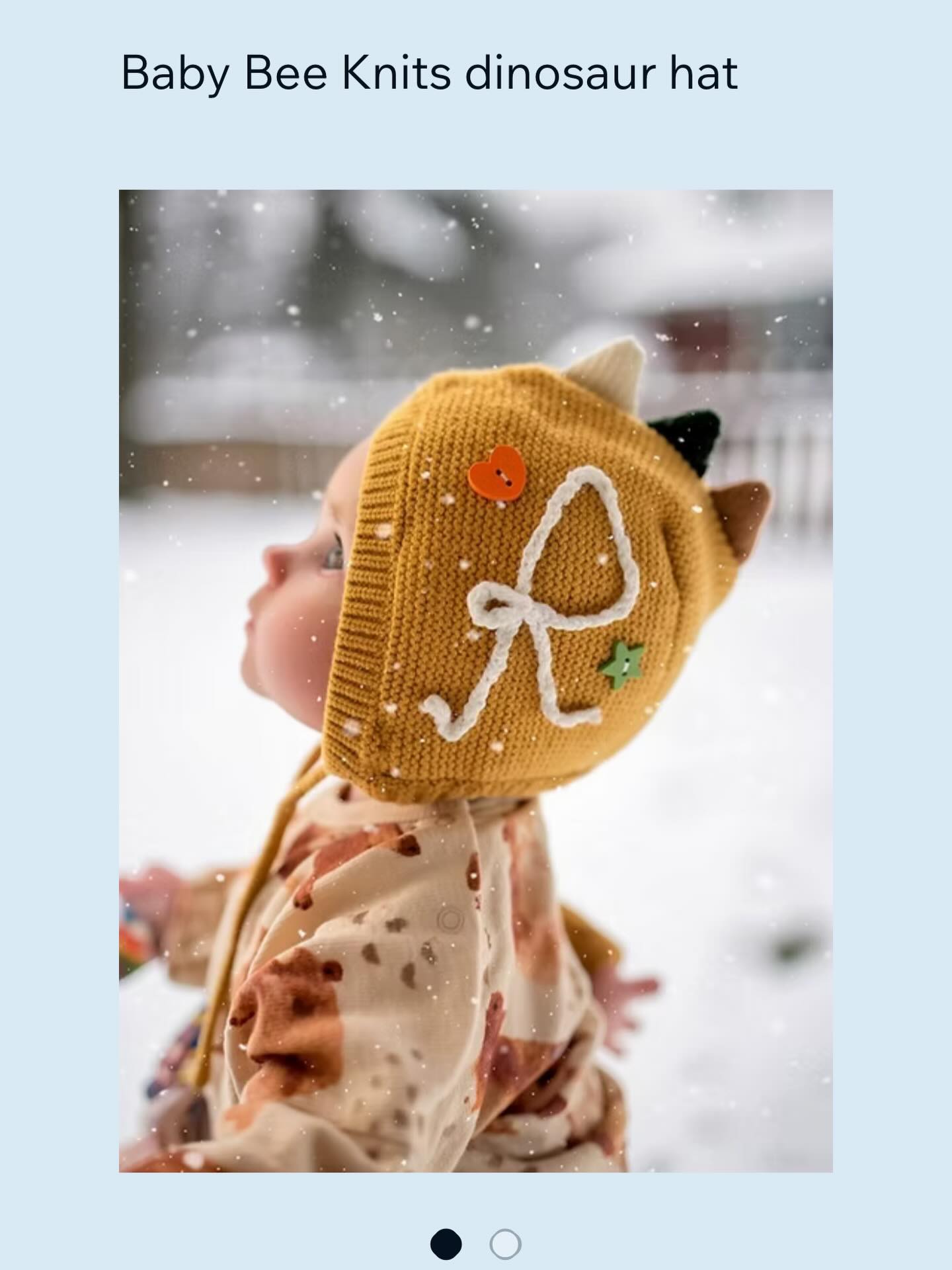 ✨ Cute, cozy & truly unique! ✨
These knitted dinosaur-style hats are the perfect warm and adorable accessory for little ones during the colder days. 🧸❄️
Each hat can be custom embroidered with your child’s initials – carefully and individually, made especially for your order. 🤍
This adds a special personal touch and makes the hat a truly unique gift.
🦕 Soft, stretchy and gentle on little ears
🦕 Suitable for babies 3–18 months
🦕 Available in several colors
🦕 A perfect gift for birthdays, christenings or the winter season
Give your little one warmth and individuality. 💛
📩 to order visit www.babybeeknits.com