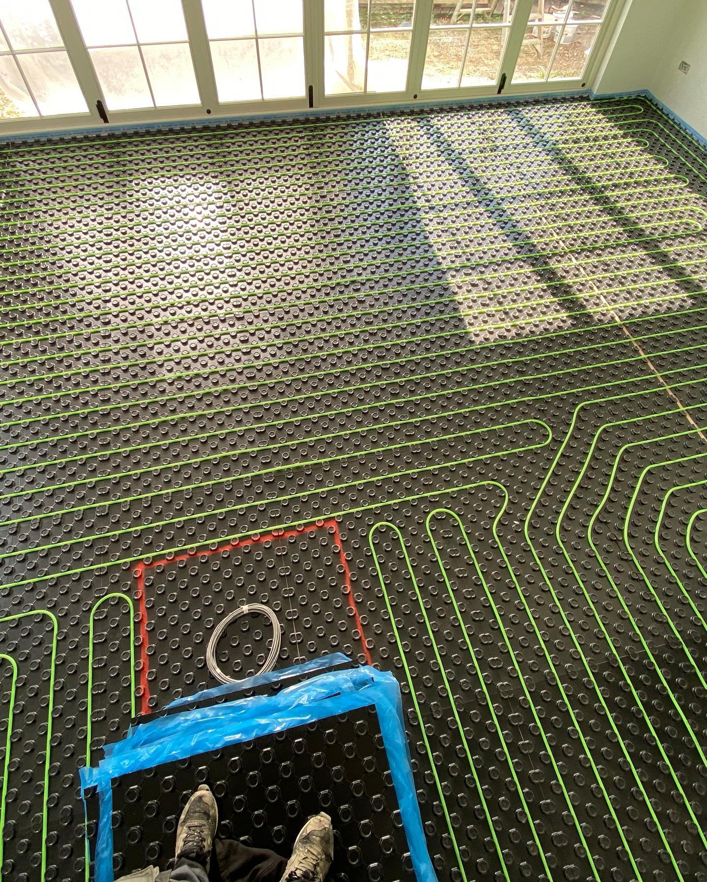 Been a very busy month but got to lay this beauty of green pipe by @miheatuk
One part of the house was existing and a mix of suspended floor and concrete so we had to go for the overlay lowpro10 system for 150m2 which works really well and very easy to lay and looks great (even though it’s going to be covered with flooring)
#underfloorheating #underfloorheatingspecialists #renewables #cookham #plumber #plumberlife #localplumber #plumbingrepair #plumbingcontractor #plumbersofinstagram #maidenhead #berkshire #gassafe
