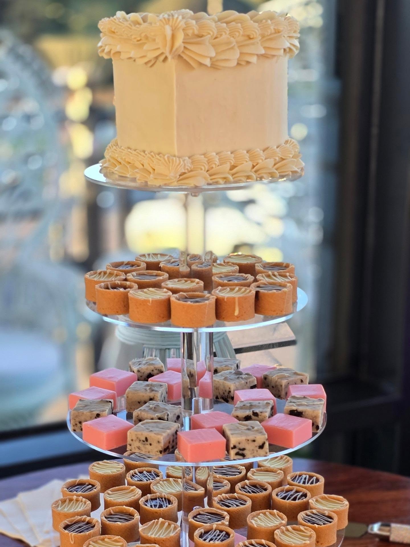 Our signature Dessert Tower & Cutting Cake at the stunning @ivorypavilionbuninyong
A beautiful statement piece for your reception and the perfect sweet moment for your cake cutting.
Layers of our most loved desserts, styled to suit your space, paired with a fresh cutting cake designed just for you. Elegant, abundant and made to impress.
To enquire about availability for your date, send us a private message
All love stories deserve a sweet ending 🤍