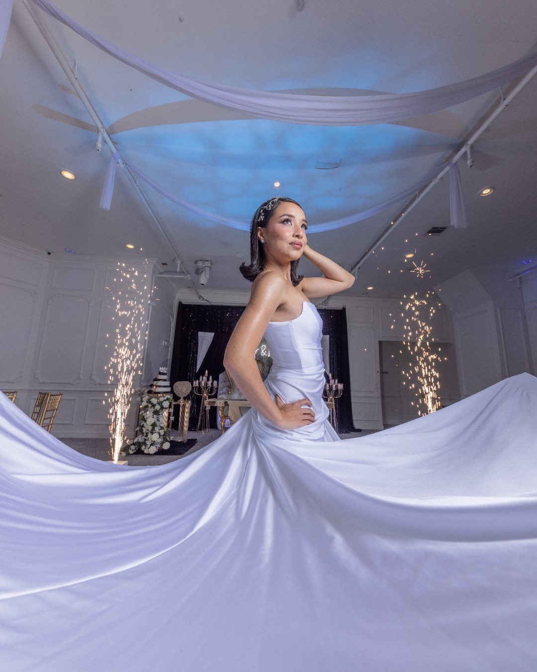 Your wedding glam has to last way beyond the ceremony photos 💒
From the morning prep, to walking down the aisle, to the candid elevator pics at the end of the night 📸
Your makeup & hair needs to hold up through every moment, every lighting change, every angle, and even an outfit change!
That means intentional styling, long-wear skin prep, and glam that works IRL and on camera 💅🏼
The difference between Bridal glam and just getting your makeup & hair done
Your reminder to choose a Bridal Glam Team that gets it! 🤍
Photography: @jhonnyramosstudio
Venue & Decor: @thecrowneplace
Special Effects: @klearviewstudios
HMU: @beautyandtheblushllc (💋Gaby & ✂️Vanessa)
Dresses: @labellecouture_nj
Model: @c.wavy & @amysam_realtor
#njmakeupartist #njhairstylist #njwedding #njbride#glamteam
