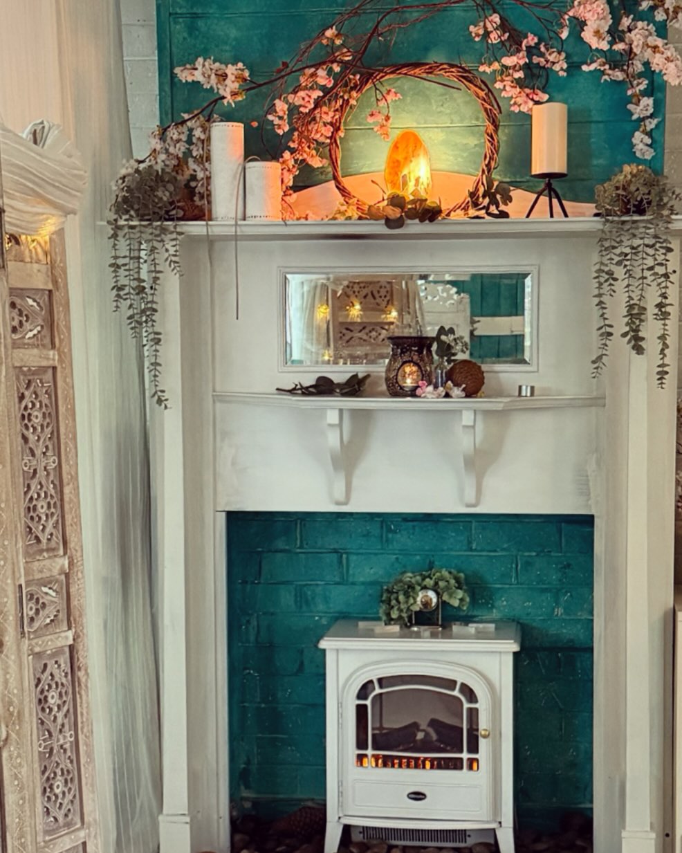 These are the tender days between glow and gathering, when summer loosens her grip and the soul begins to lean toward autumn. 🌞🍂