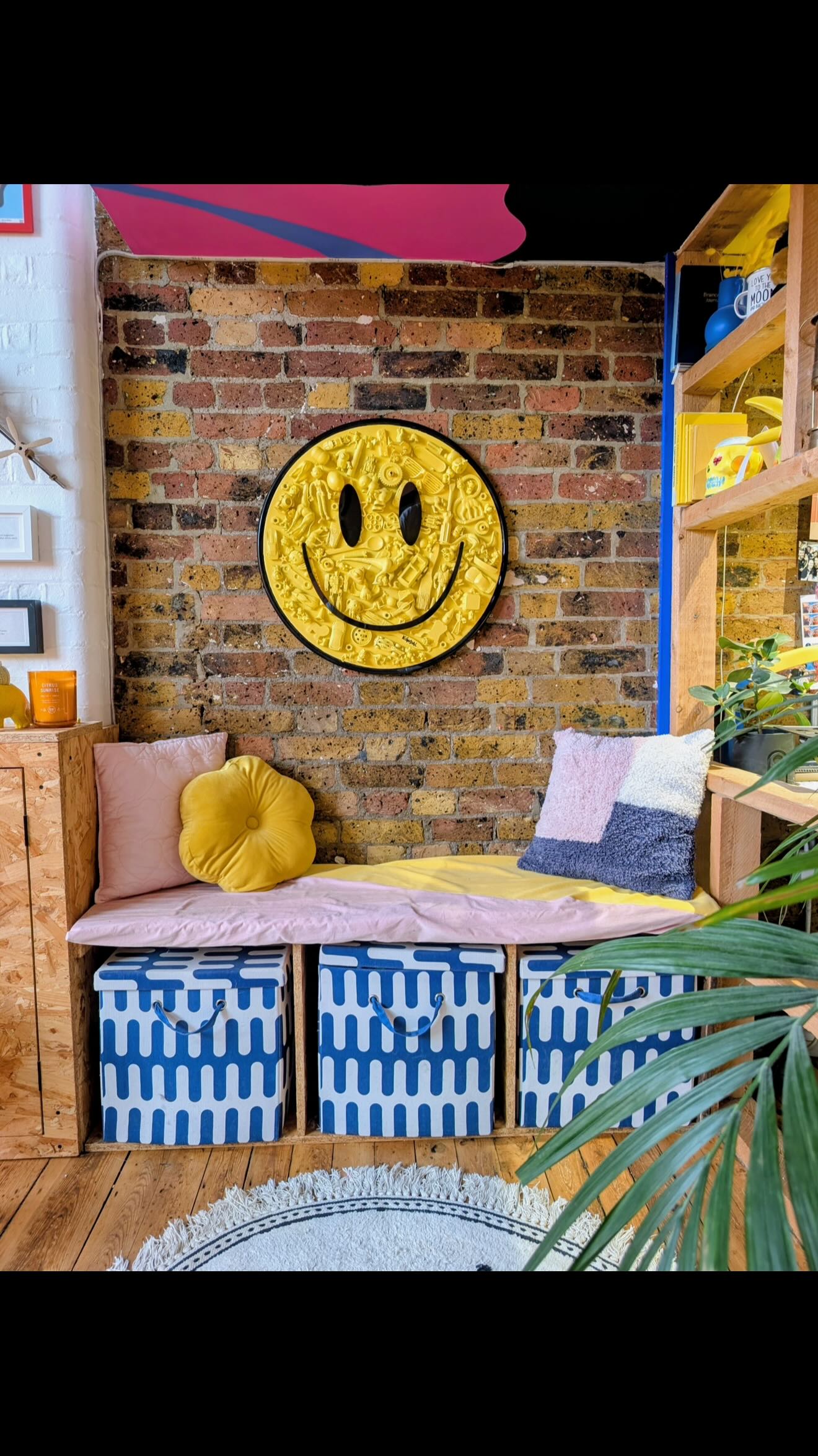 Sometimes, a designed space needs art to feel complete.
Sometimes, art needs the space designed around it.
Thatās why interior design and art work so well together āØ
A colourful statement piece can feel out of place on its own, but with the right styling around it, it becomes part of the home naturally.
Equally, vibrant colours donāt always mean busy, it can be calming when everything is arranged in harmony.
This is why I love collaborating with Justine Guillermou @rainbow.shaker : we both care about creating interiors that feel joyful, personal and beautifully balanced.
(Iām re-sharing in stories the video Justine posted last week on her account where this time she called me in to finish a project with my happy art š to show the 2 ways the partnership works)
#katvandal #ArtAndInteriors #DopamineDecor #Colourfulinteriors #popartstyle