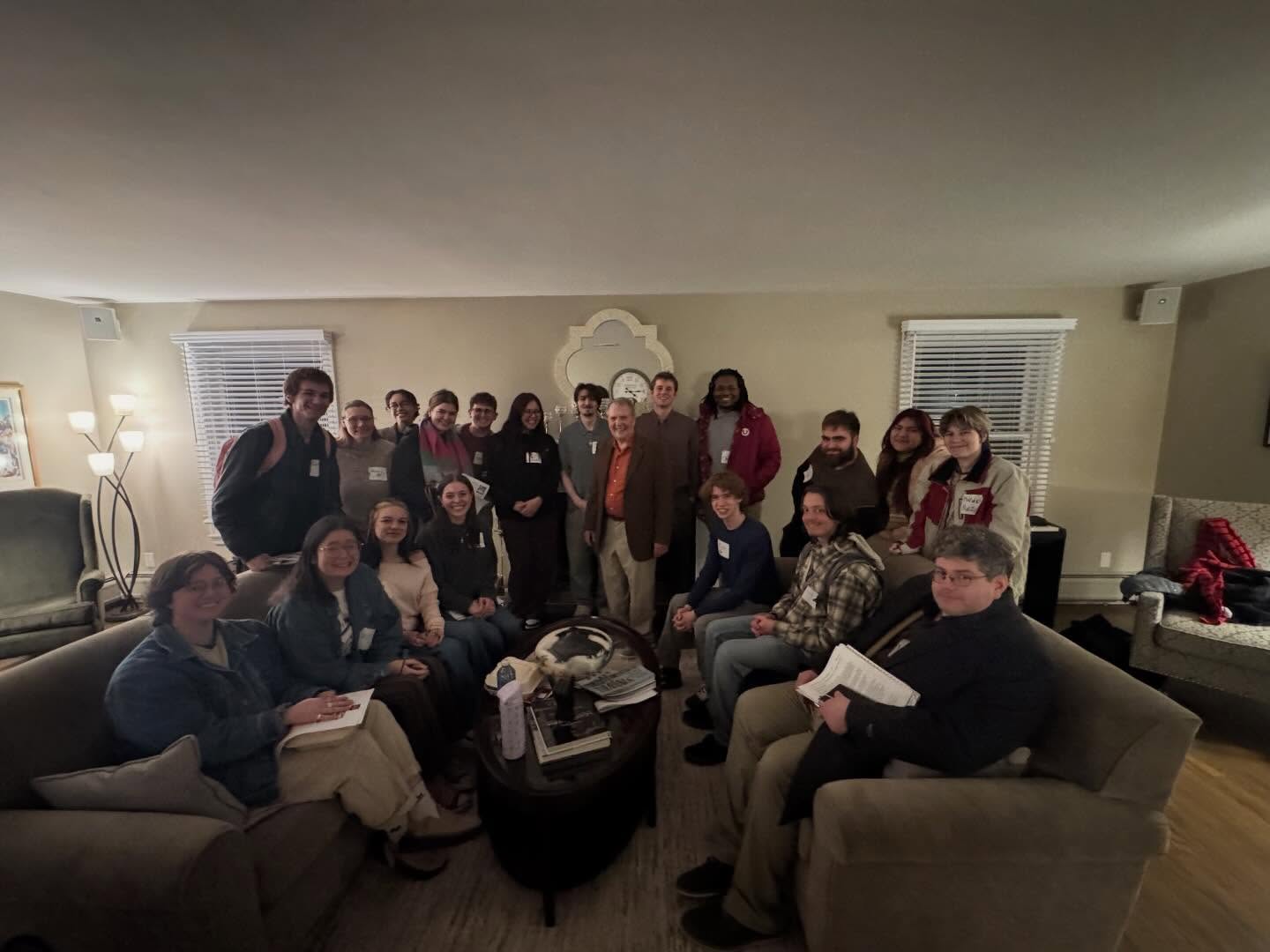 Yesterday we had the opportunity to learn how to lobby with President Warner. Rhode Island College is currently lobbying for three projects to be passed in the states budget:
đ°Making the Hope Scholarship permanent
đ˘ Bond to upgrade the residents halls
đRenovations to the library
SCG members were able to share in some pizza and learn how to advocate to legislators about RICâs upcoming projects!