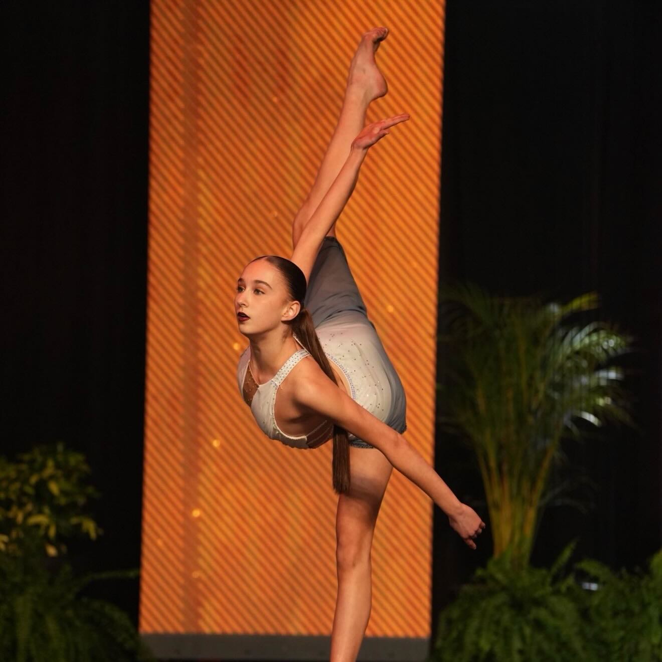 Congrats to these amazing soloists whose performances earned top awards at the Contest of Champions!๐๐๐
Sophomores:
Caroline McGowan - 2nd place
Berkeley Ramsey - 9th place
Juniors:
Catherine Perhirin - 10th place
Solene Perhirin - 12th place