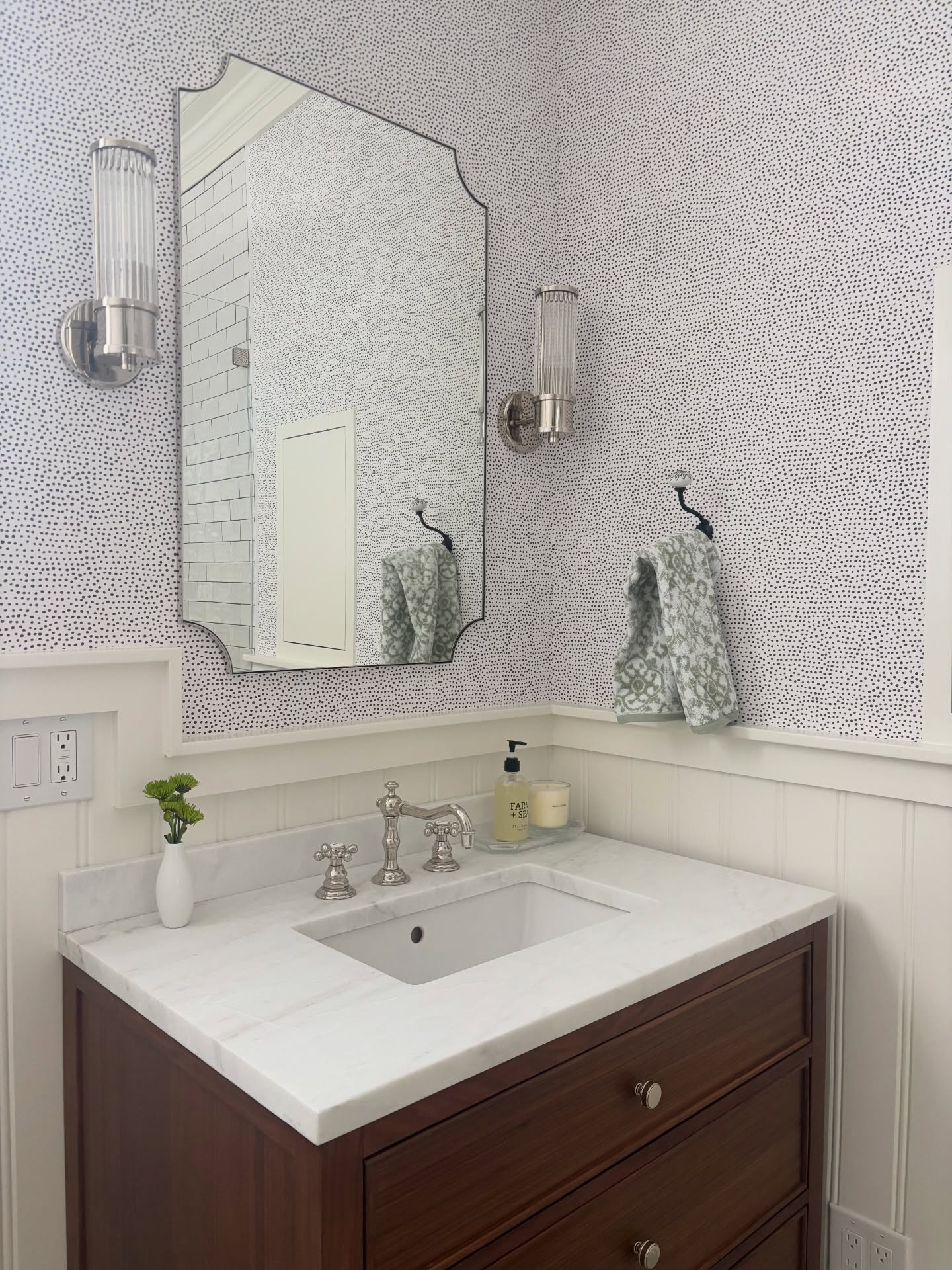 Are you thinking about updating a bathroom? Before you do anything, read this 👇
1. An interior designer saves you money from costly and timely mistakes
2. An interior designer draws to scale floor plans and layouts so you can see the options of your new space
3. An interior designer sources and narrows down the best materials and options for you to choose from
4. An interior designer works with a trusted team of professionals to complete your project and acts on your behalf so you don’t have to manage the project
5. An interior designer is on top of all the details including your budget
These are just some of the many benefits of hiring an interior designer. What interior home renovation project can we help you with?
Book a free consult using the link in our bio.
#bathroomreno #modernclassicstyle #homeupgrades #functionalluxury #homerenovationideas