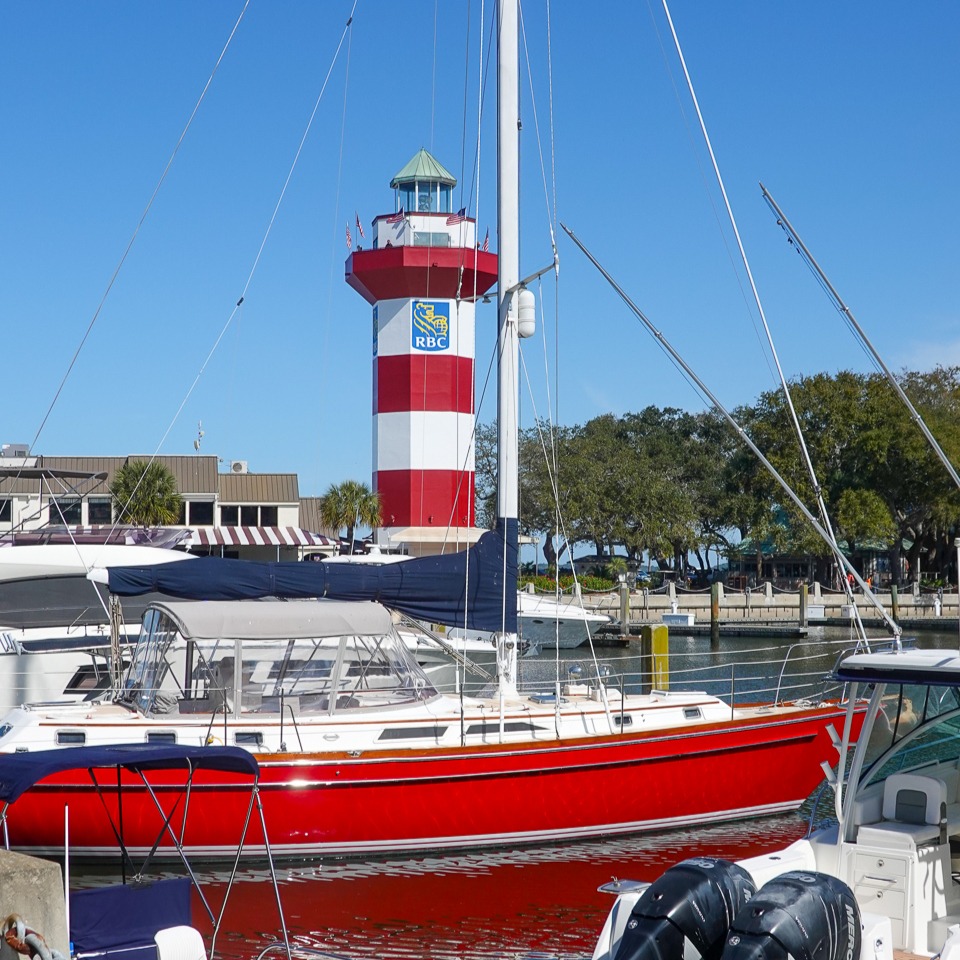 Sun, sand, and endless things to do on Hilton Head Island — beaches, boating, golf, biking, pickleball, heritage spots, spas and more. Plan your perfect island escape with our 7-minute guide. Link in Bio #HiltonHead #TravelInspo #BeachLife #IslandEscape #TravelTips