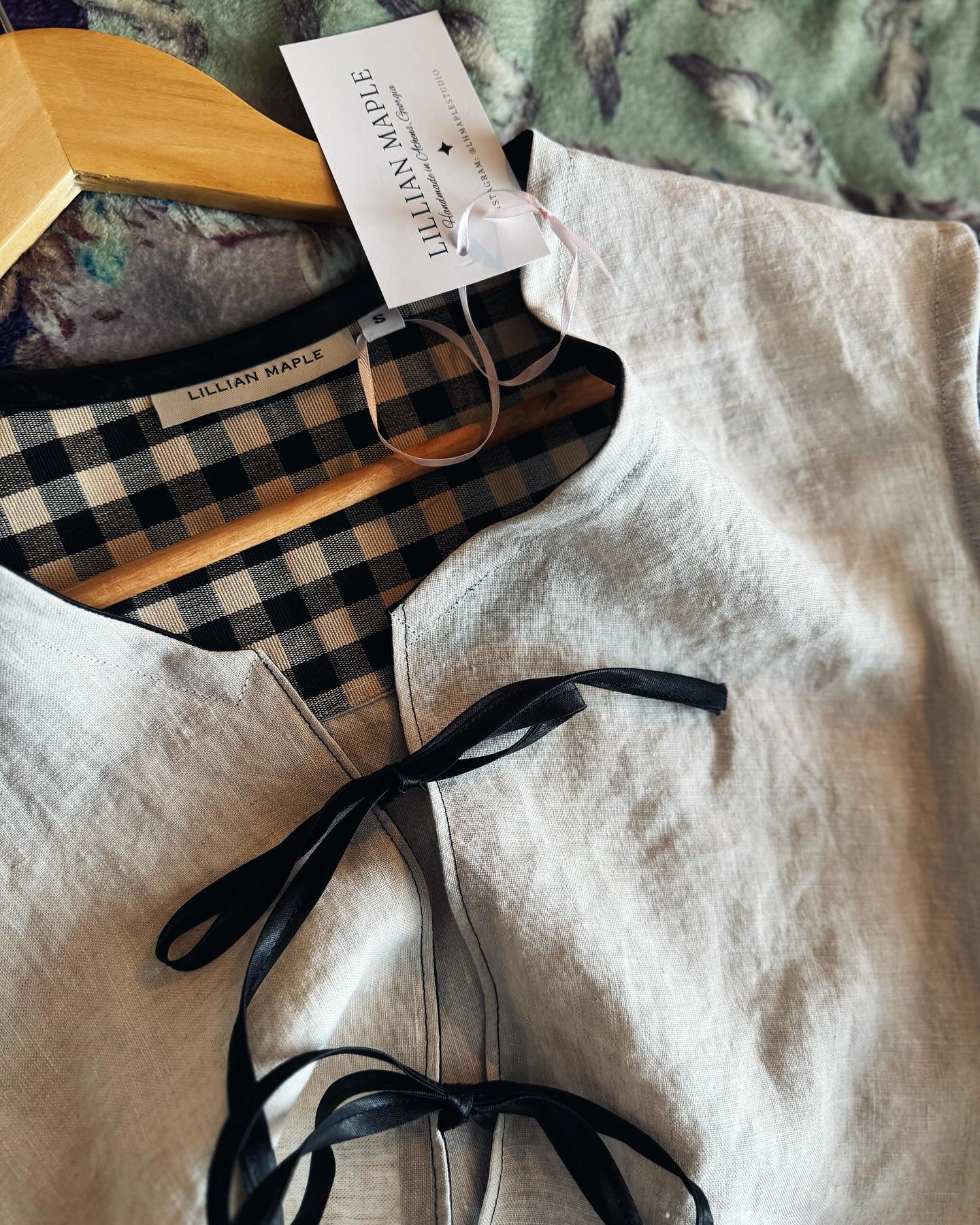 F24 CAPSULE 🦓🤍♠️ / @communityathens exclusive
Black & white linen tie front vest
Size S $75
SOLD