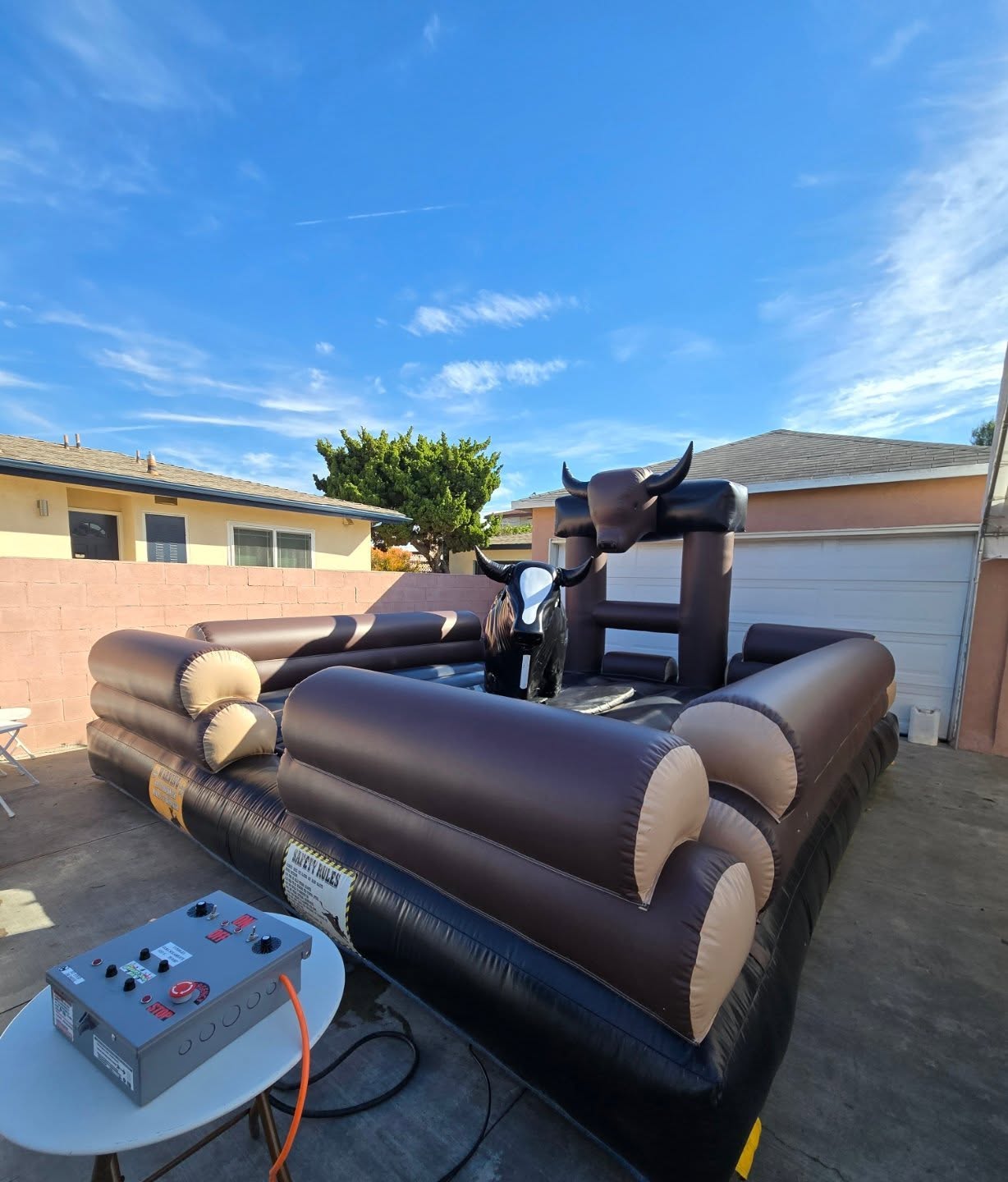 Wild western ready for action book now !
#party
#mechanicalbull
#mechanicalbullrental
#booknow
#weekendvibes