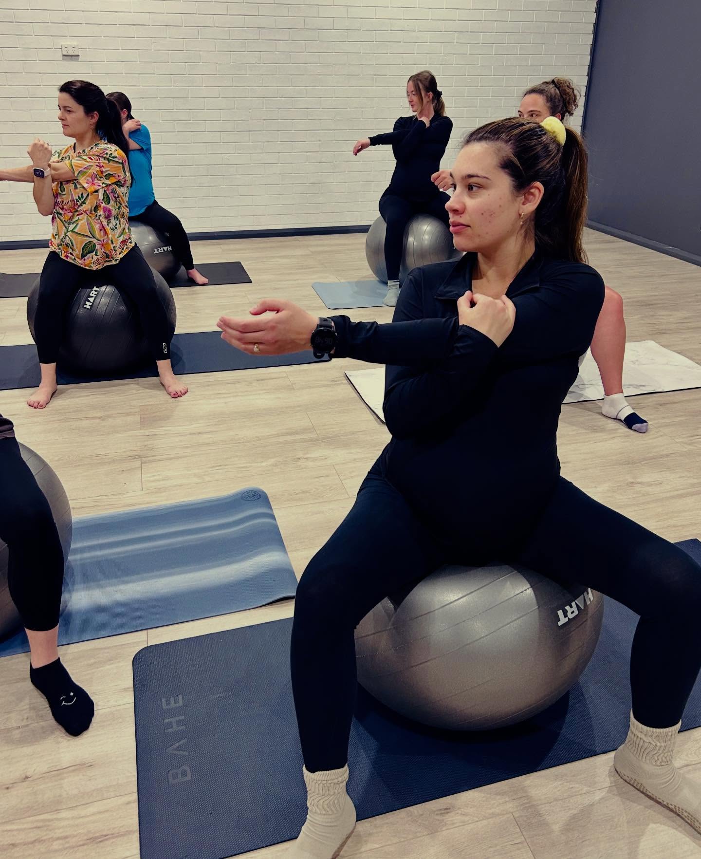 • PhysiBump •
2 SPOTS REMAINING March/April
• Physiotherapist Led
• Pregnancy safe
• Thursdays 6-6:45pm
• Matwork Pilates based class
• light-moderate intensity
• build upper & lower body strength, improve mobility, manage musculoskeletal pain and prep for your birth
• Exercises provided in levels so you can work at your own pace