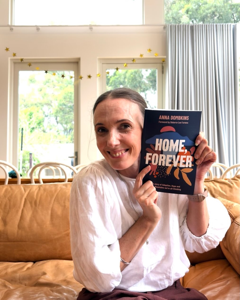That feeling when you hold your book for the first time! 😍 Anna Dombkins with ‘Home, Forever’, an amazing and uplifting story of climbing mountains, both metaphorical and actual, and love and joy. @foreverprojects