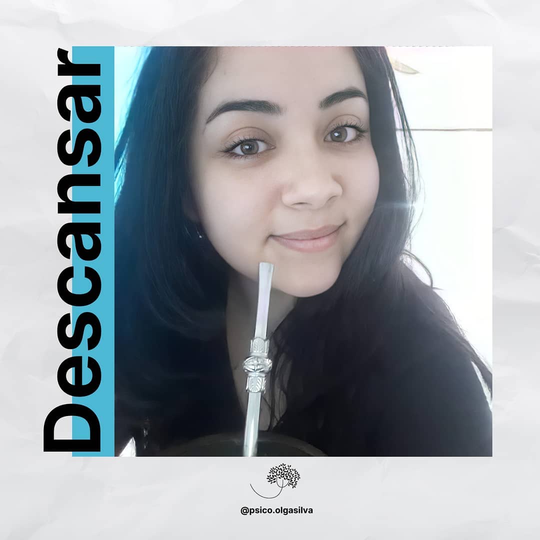 "Descansar é preciso, se não a rotina te cansa... " 🙃
Cada vez mais tenho ouvido e presenciado pessoas muito cansadas de suas rotinas, esgotadas e estressadas. Sem nem perceber o quanto deixaram de olhar para si em nome de uma rotina atarefada e de mais produtividade.
O home-office, que para uns pode ser uma benção, chegou também como uma nova forma de trabalho que muitas vezes não tem fim. Por se estar em casa não se sabe bem quando começa ou termina o trabalho, a carga horária que antes era melhor definida, hoje fica fluída e muito maior.
Esse aumento de carga horária, junto com o momento de isolamento necessário, faz com que muitas vezes esqueçamos que precisamos dar um pause e o ilusório aumento de produtividade cai, pois, apesar de se estar em casa você ainda é humano e não tem como dar conta de tudo ao mesmo tempo.
Uma rotina saudável precisa incluir também, momentos de lazer e descanso, pois só assim nos mantemos mais equilibrados emocionalmente, menos estressados e mais produtivos de fato. Nosso cérebro precisa de um tempo para repor as energias e você merece se sentir melhor e menos estressada.
A busca pelo equilíbrio é sempre necessária e benéfica para a saúde mental. Você já tinha pensado nisso?