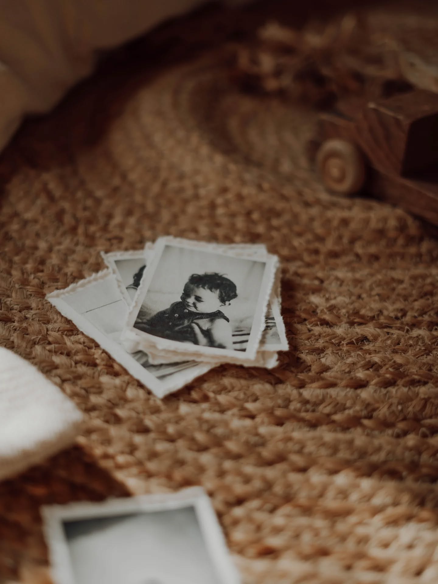 Il y a les photos qu’on regarde… et celles qu’on tient entre ses mains ✨
Ces petits instants qui filent trop vite, ces souvenirs précieux qu’on veut garder pour toujours.
#roanne
#photographeroanne
#tiragesphotos
#souvenirs
#photographefamille